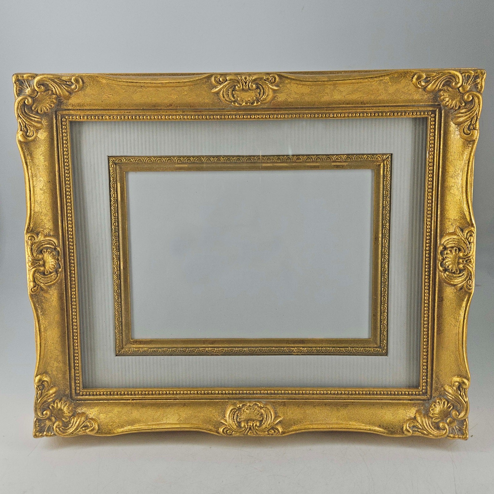 Vintage Gilded gold Ornate Easel or wall hanging photo Picture Frame 5X7 Vintage Gilded gold Ornate Easel or wall hanging photo Picture Frame 5X7