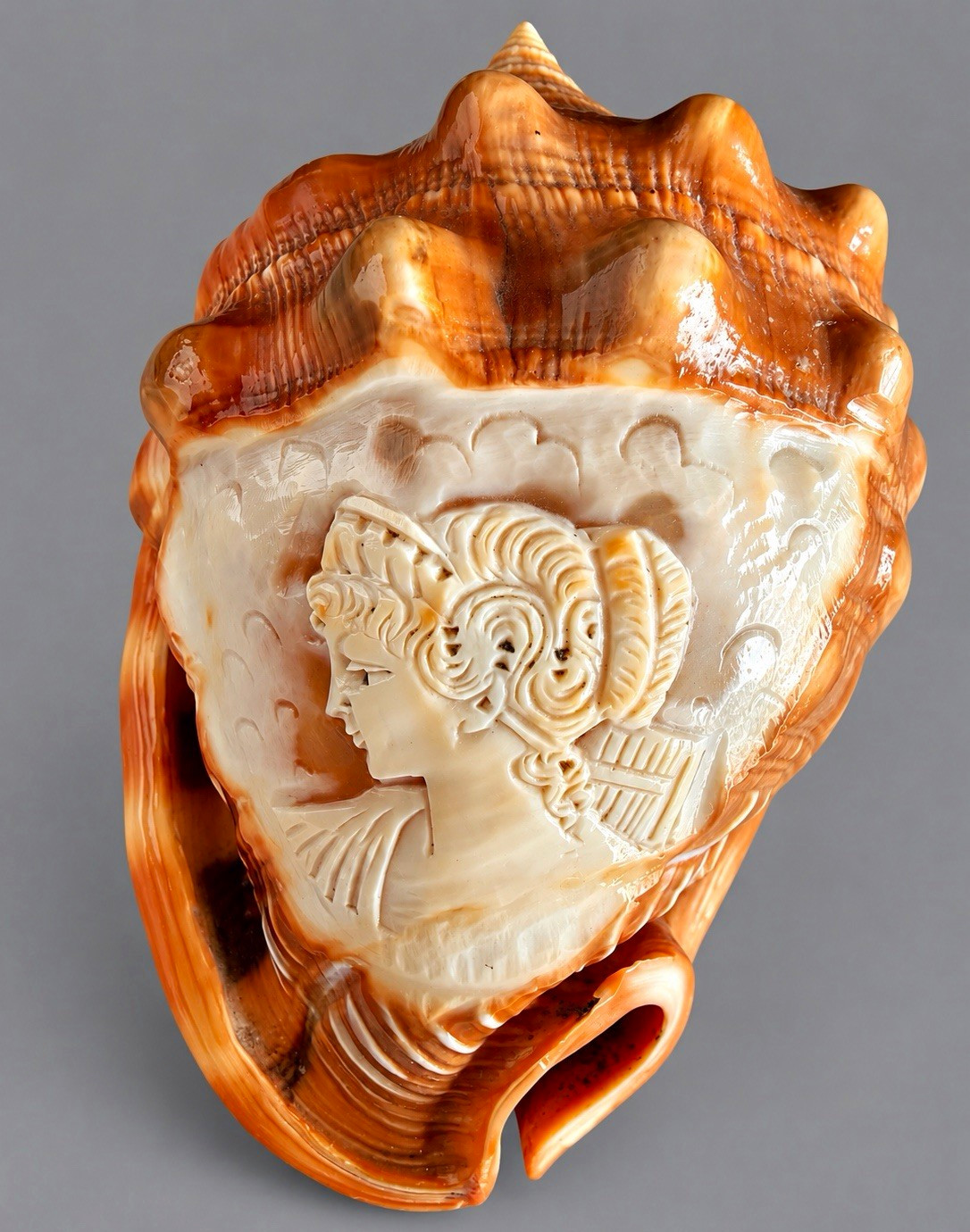 Vintage Italian Hand-Carved Cameo Conch Shell