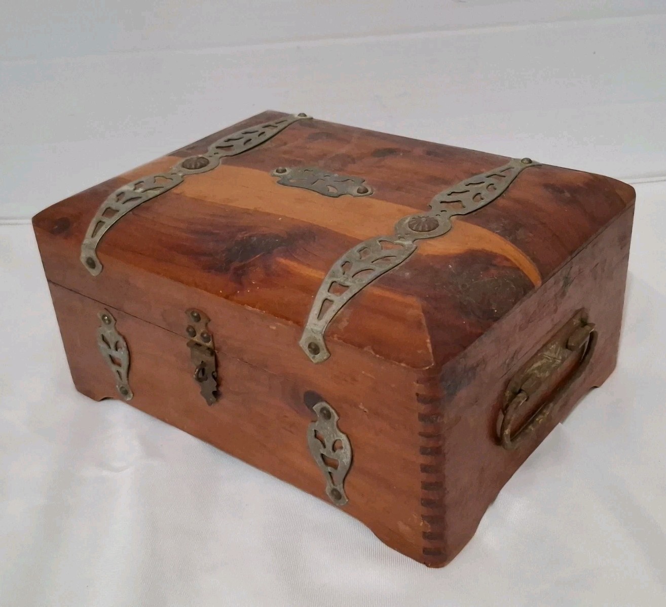 McGraw ANTIQUE WOOD BOX NEW YORK CEDAR JEWELRY TRINKET CHEST 10x8x4.5"
