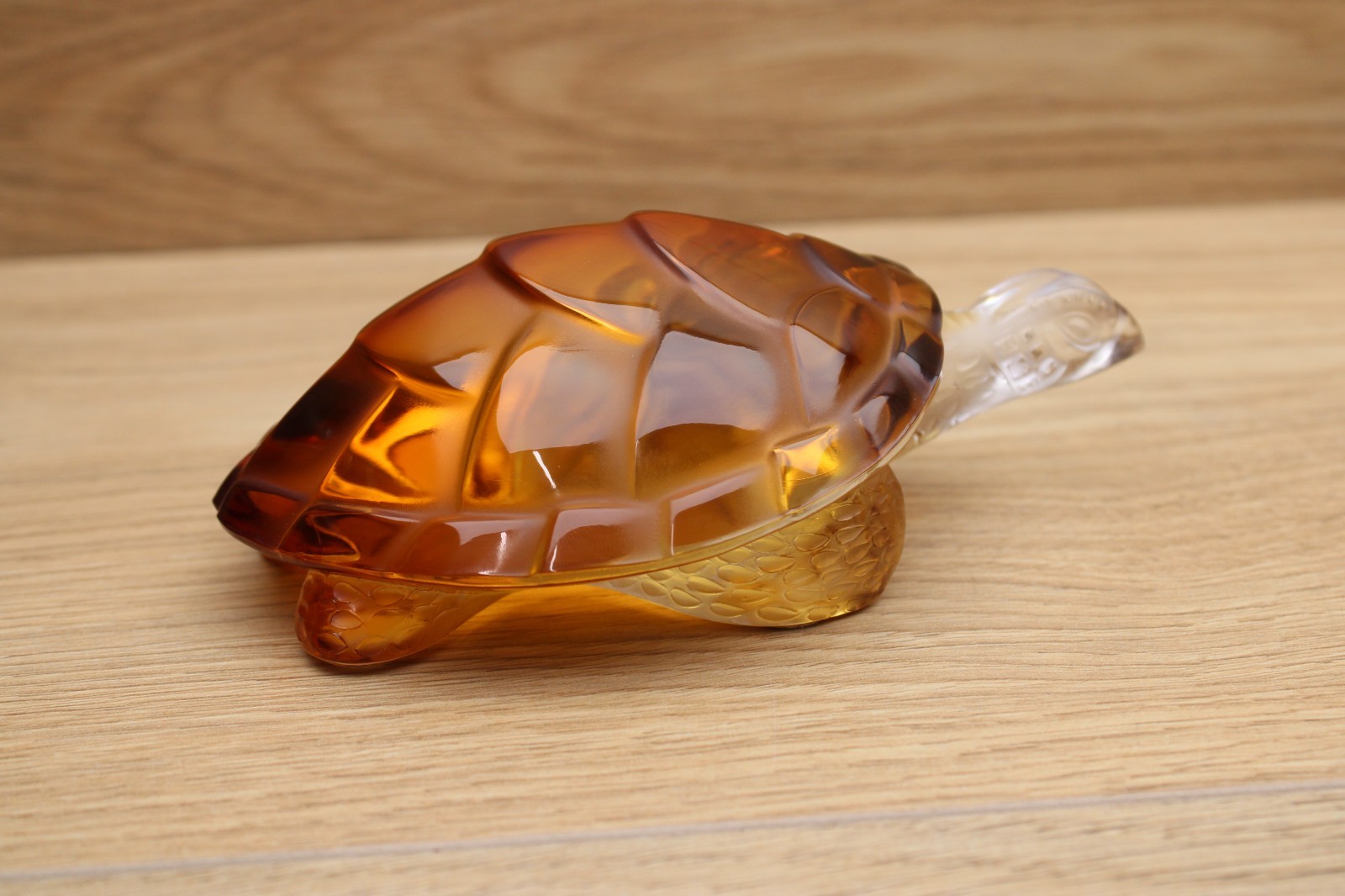Lalique Caroline Turtle 6" long Amber Crystal Gift France Figurine Statue Lalique Caroline Turtle 6" long Amber Crystal Gift France Figurine Statue