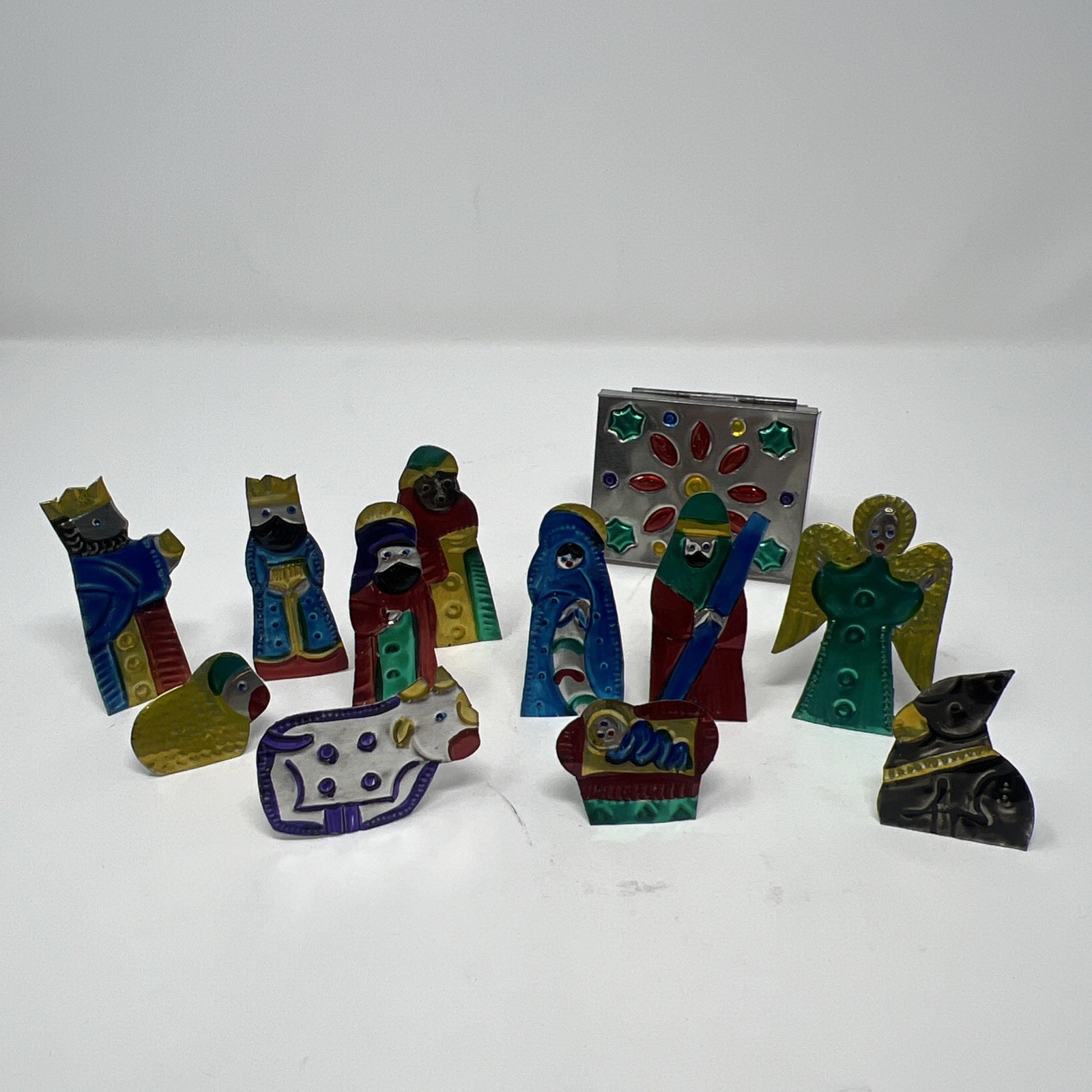 Vintage Mexican Folk Art Tin Nativity Set 11 Figures plus Tin