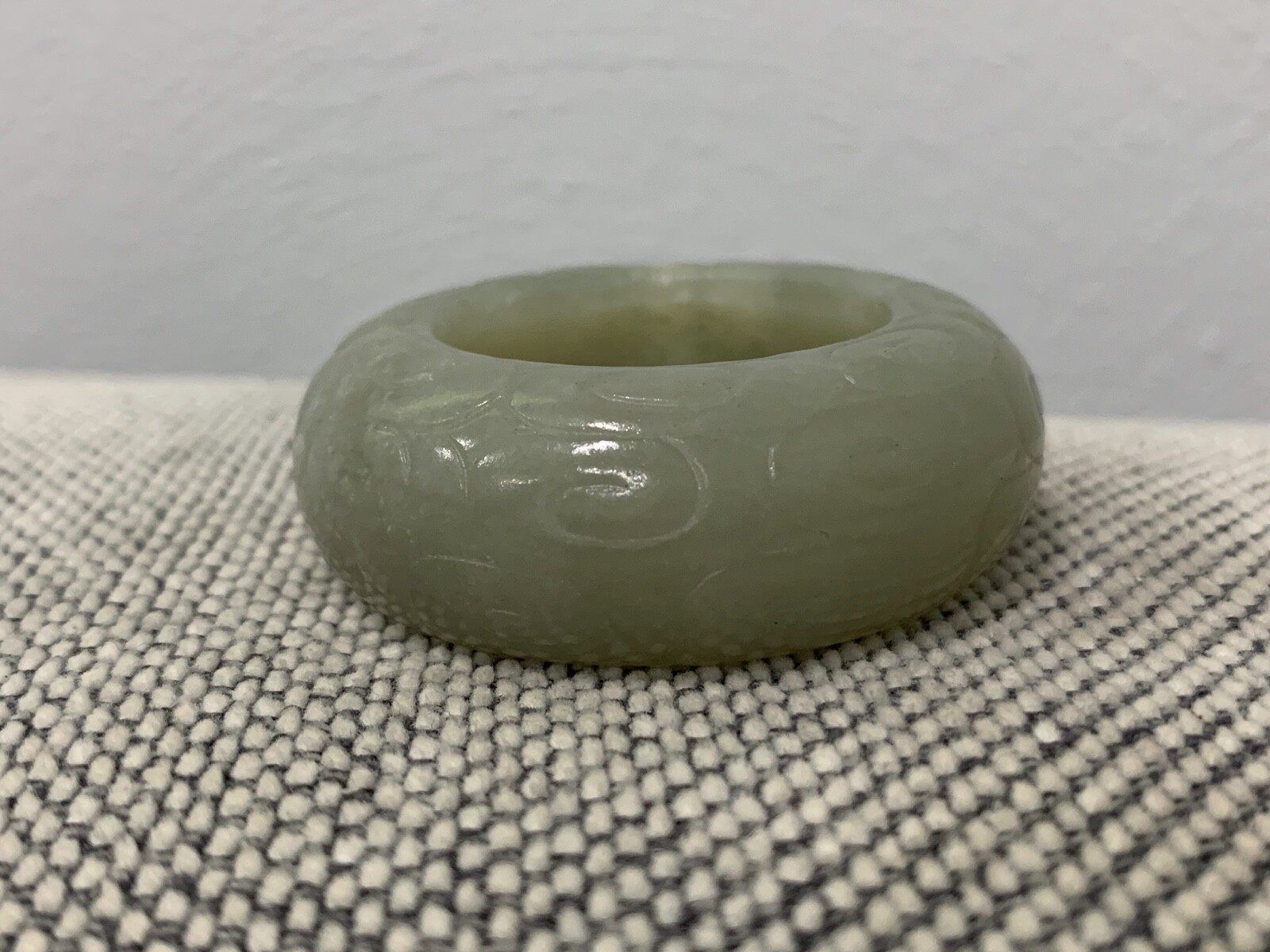 Chinese Unknown Age Jade or Stone Brush Washer Pot w/ Clouds Decoration Chinese Unknown Age Jade or Stone Brush Washer Pot w/ Clouds Decoration
