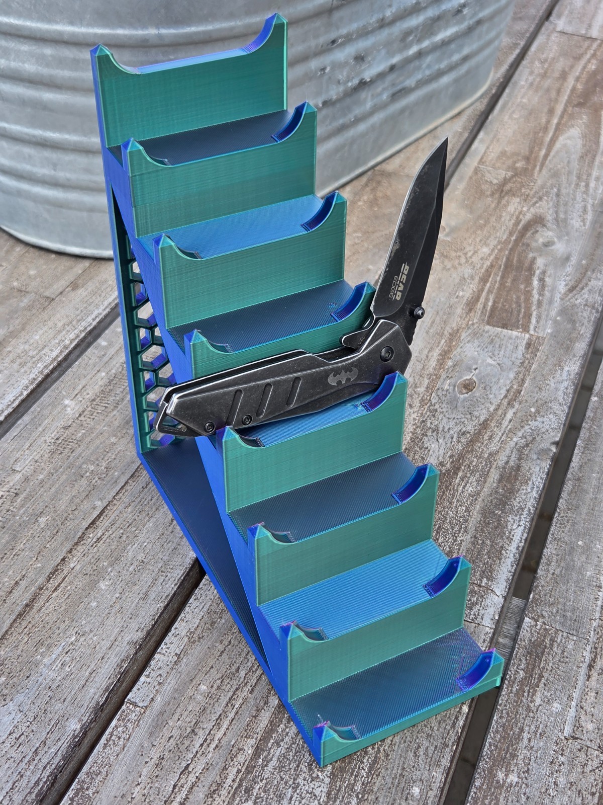 3D PRINTED KNIFE DISPLAY STAND 3D PRINTED KNIFE DISPLAY STAND