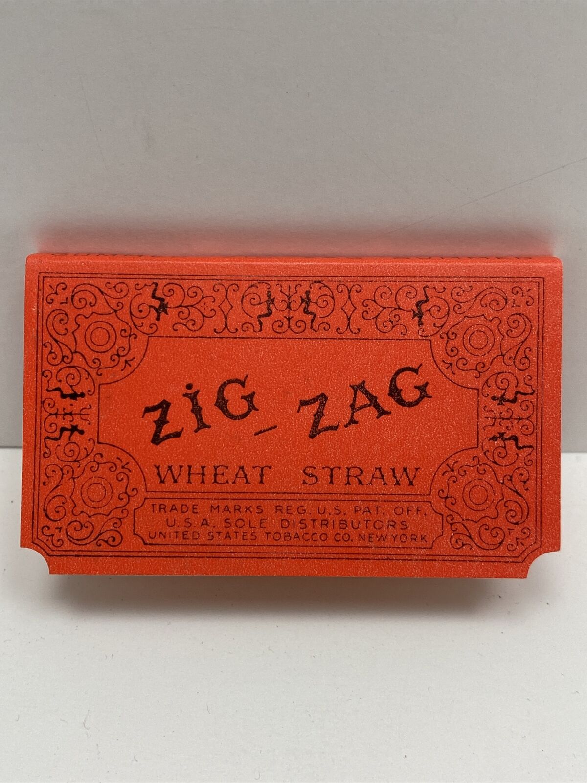 Vintage 1960's Era Zig-Zag Wheat Straw Gummed Rolling Papers Red Pack
