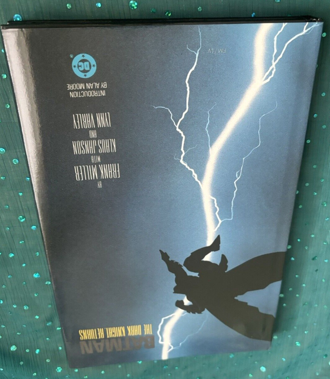 Batman The Dark Knight Returns by Frank Miller DC Comics First Print 1986 VF