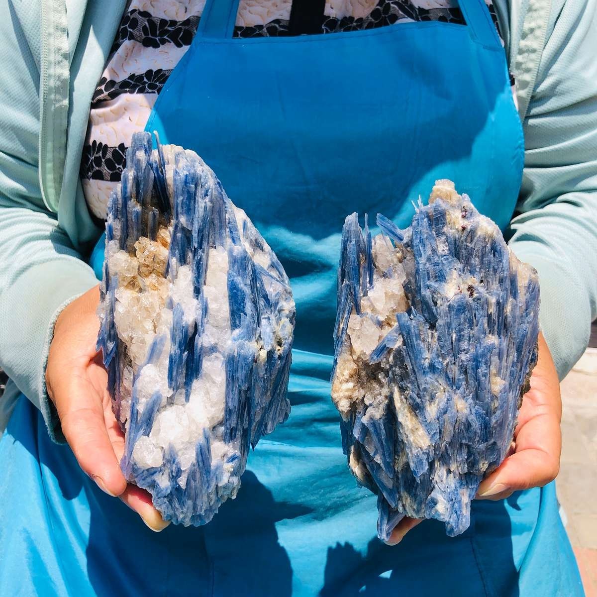 2 Pieces 4.4LB Natural Blue Crystal Mineral Quartz Crystal Healing Sample 5994 2 Pieces 4.4LB Natural Blue Crystal Mineral Quartz Crystal Healing Sample 5994