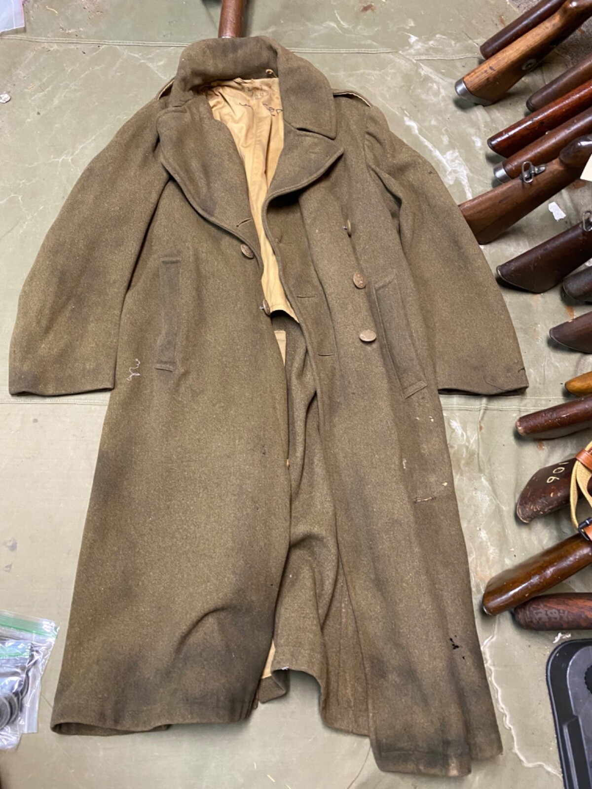 ORIGINAL WWII US ARMY WINTER M1938 GREATCOAT OVERCOAT- MEDIUM/LARGE 42R ORIGINAL WWII US ARMY WINTER M1938 GREATCOAT OVERCOAT- MEDIUM/LARGE 42R
