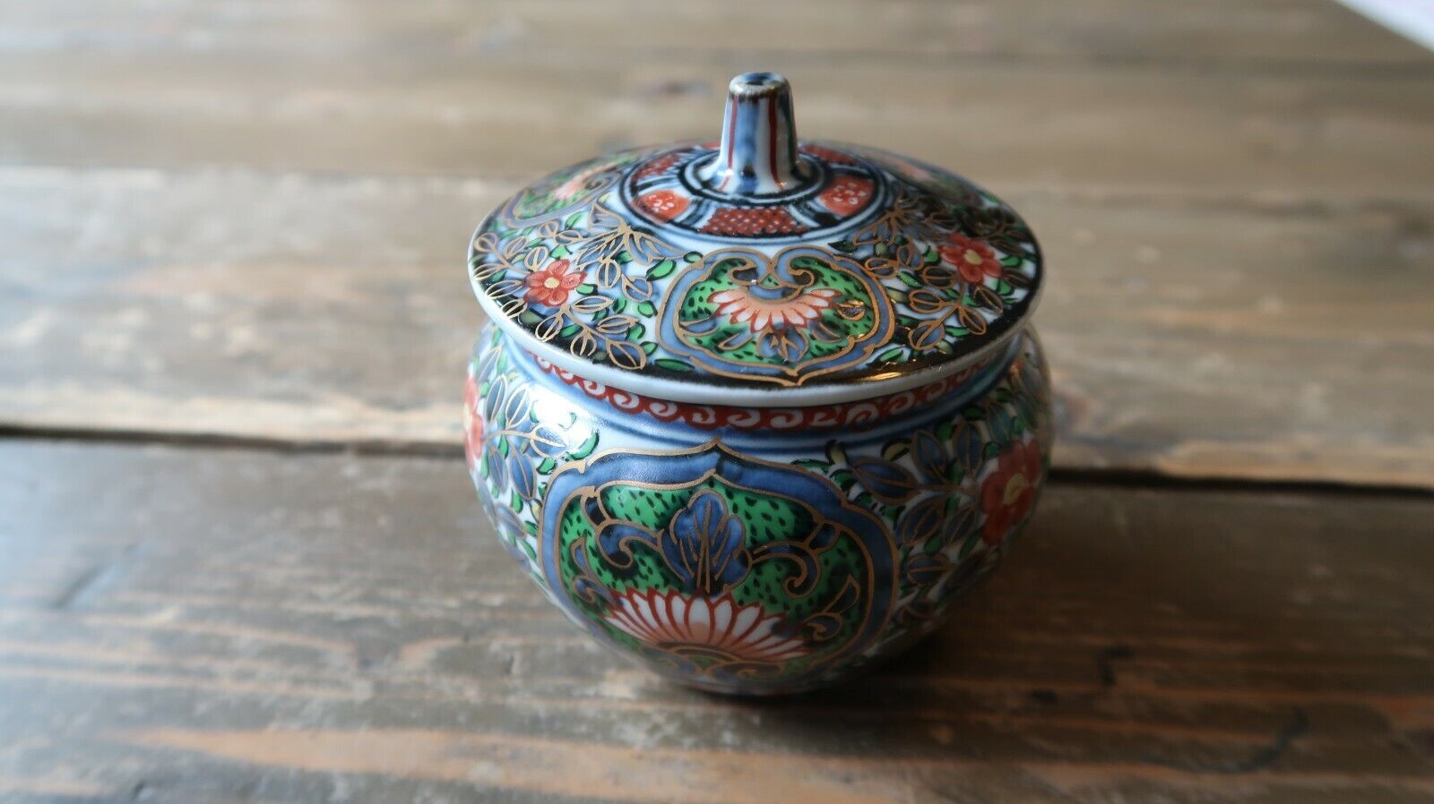 Antique Japanese Trinket Jar Urn 3.25\