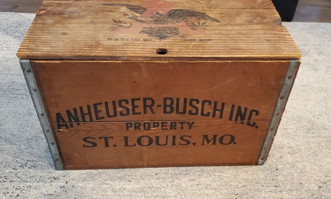 Vintage Anheuser Busch Wooden Crate Budweiser Beer Box Checkers Game Lid 1876 Vintage Anheuser Busch Wooden Crate Budweiser Beer Box Checkers Game Lid 1876