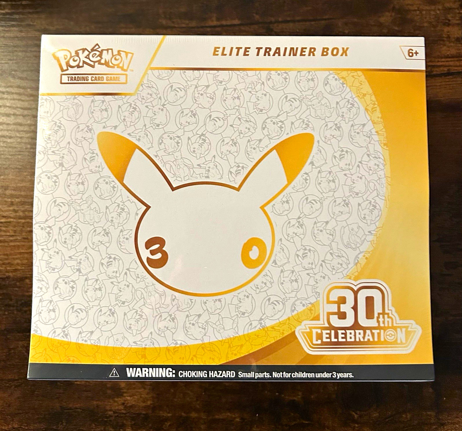 Pokémon TCG 30th Celebration Elite Trainer Box SEALED Pokémon TCG 30th Celebration Elite Trainer Box SEALED