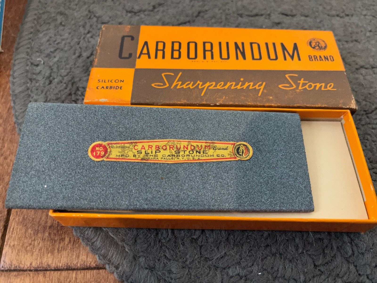 Vtg NOS Carborundum Coarse Slip Stone Sharpening #179 in Original Box