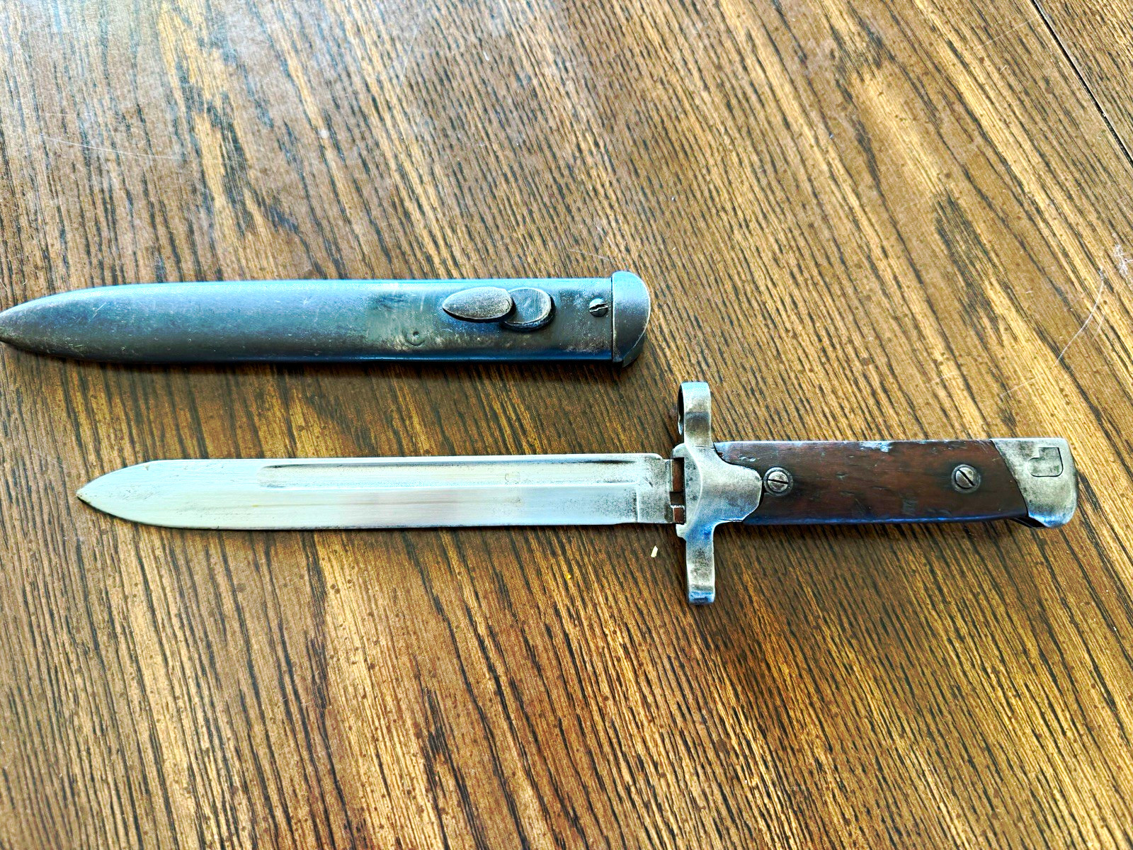 WWII Italian Carcano M38 Fixed Bayonet WWII Italian Carcano M38 Fixed Bayonet