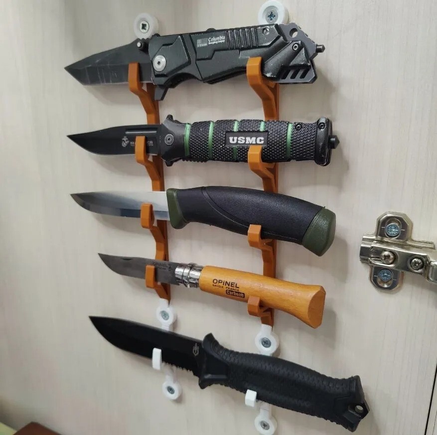 Vertical Wall Mount Display Knife Holder Vertical Wall Mount Display Knife Holder