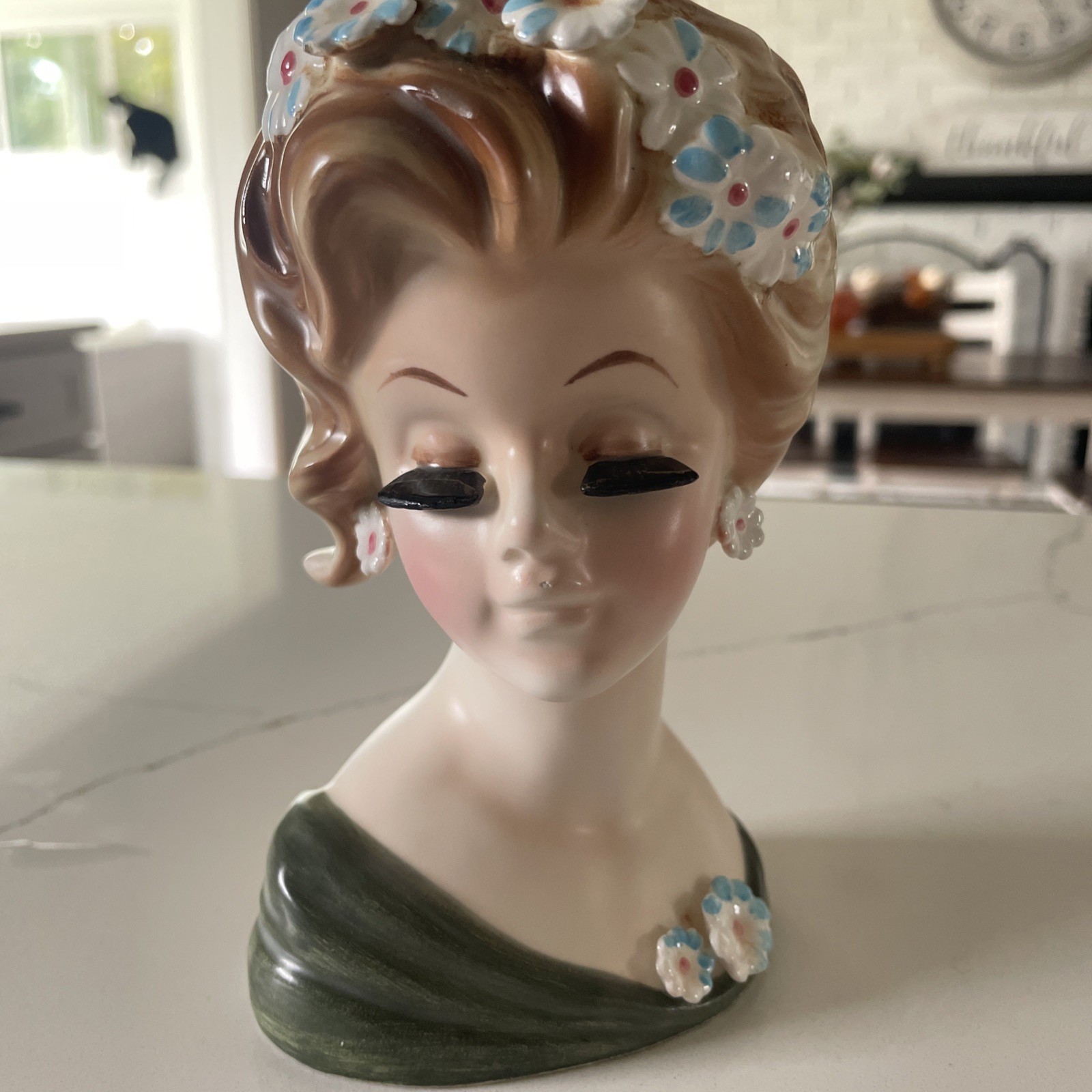 Lefton’s Vintage Lady Head #2143 Lefton’s Vintage Lady Head #2143