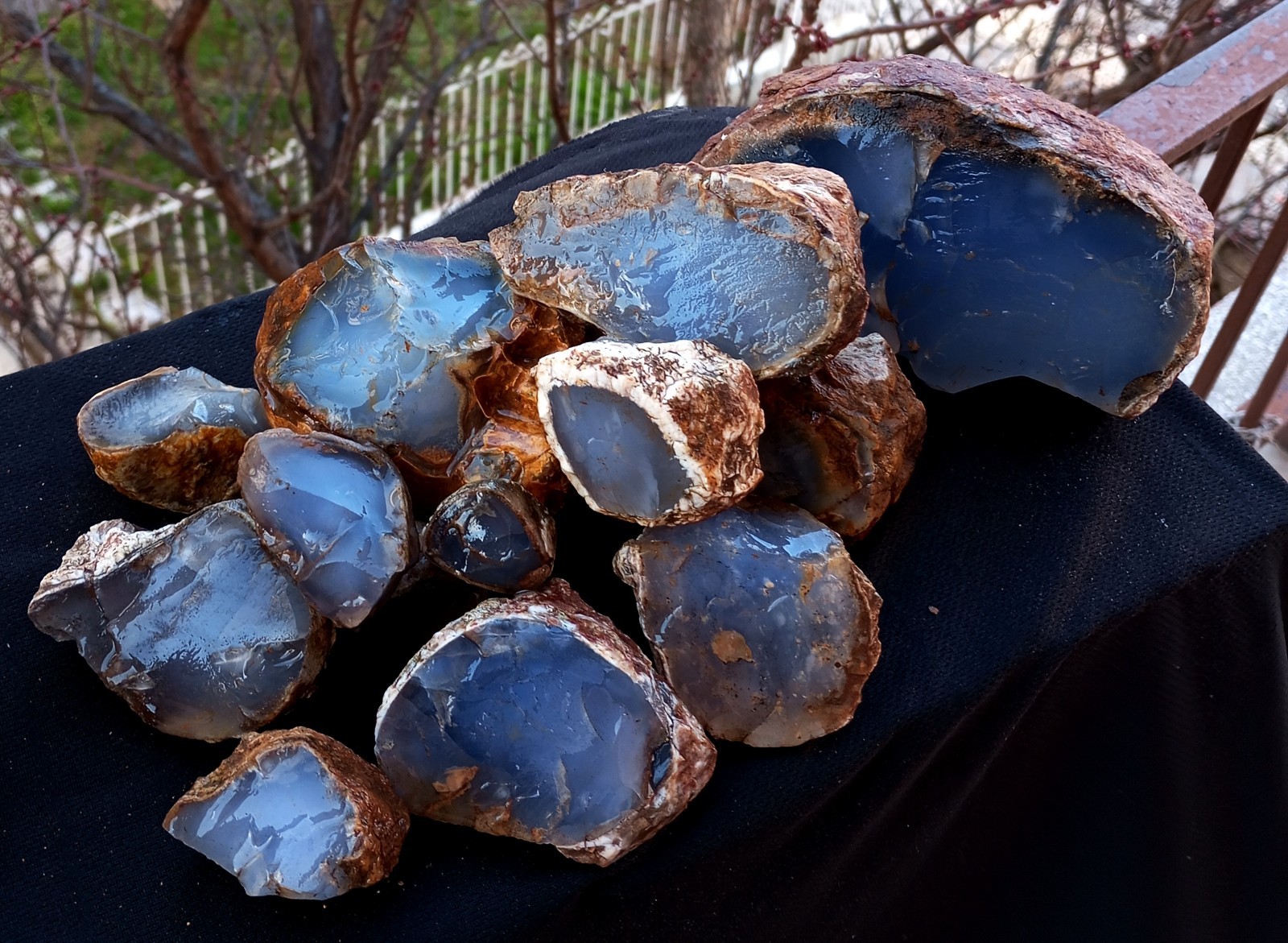 Wholesale Raw Blue Chalcedony Nodules 1 kg Wholesale Raw Blue Chalcedony Nodules 1 kg