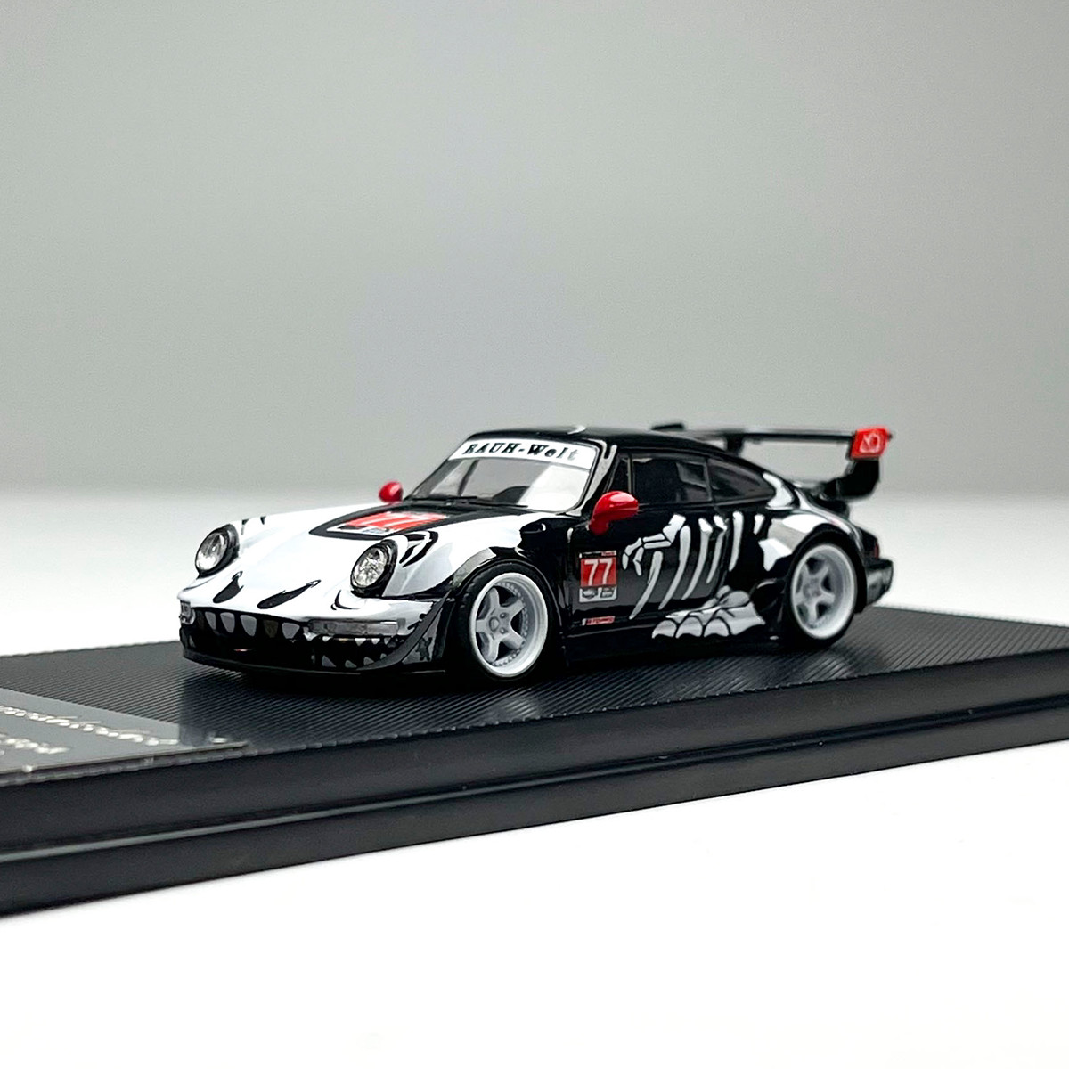 1:64 RWB 964 Diecast Model Car with Figure Alloy Collectible New 1:64 RWB 964 Diecast Model Car with Figure Alloy Collectible New