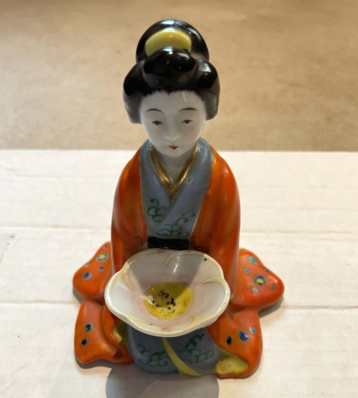Vintage Japanese Geisha Figurine Vintage Japanese Geisha Figurine