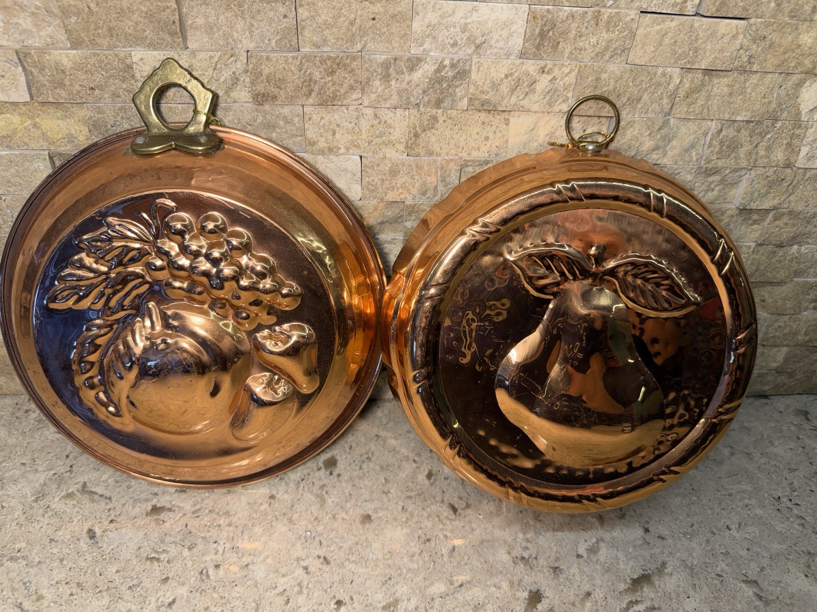 VTG set of 2 ODI Old Dutch International Copper Tin-lined Wall Decor Mold Fruit