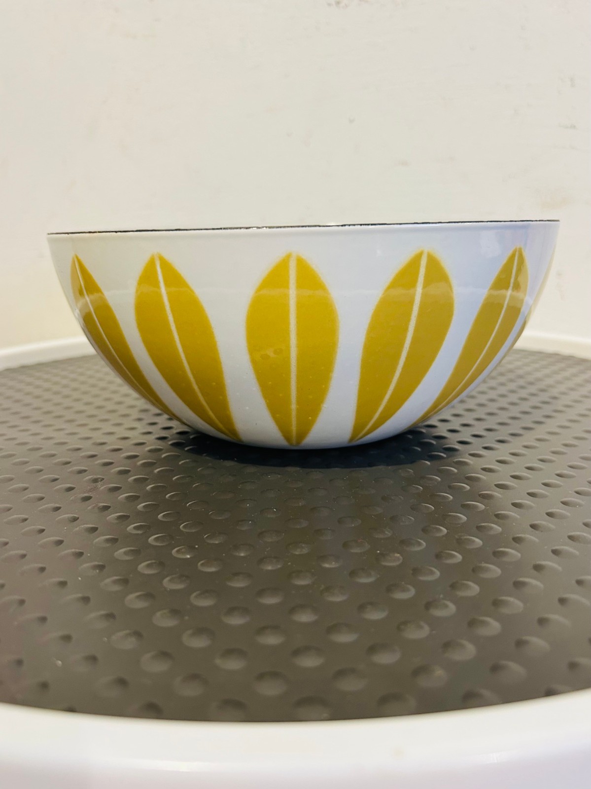 VTG MCM Cathrineholm Butterscotch Yellow Mustard 8” Lotus Mixing Serving Bowl VTG MCM Cathrineholm Butterscotch Yellow Mustard 8” Lotus Mixing Serving Bowl