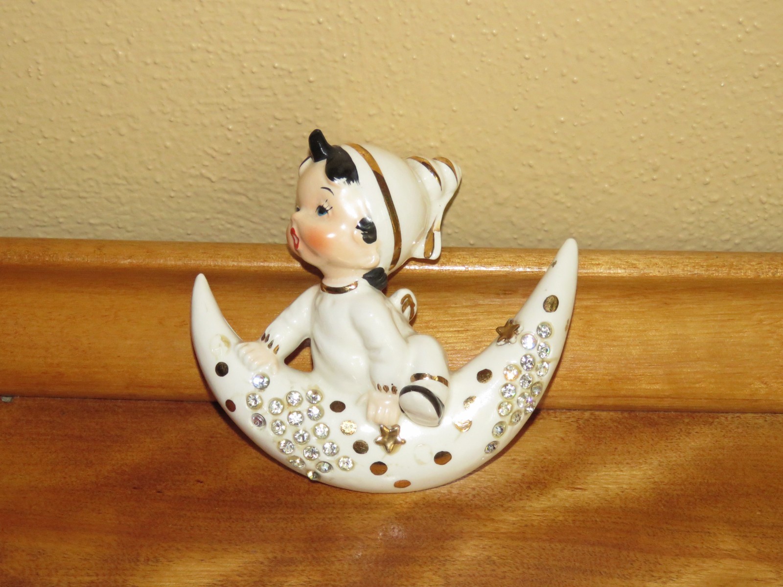 Vintage LEFTON 1955 Boy Over the Moon Rhinestone Figure Wall Hanging Japan AS-IS Vintage LEFTON 1955 Boy Over the Moon Rhinestone Figure Wall Hanging Japan AS-IS