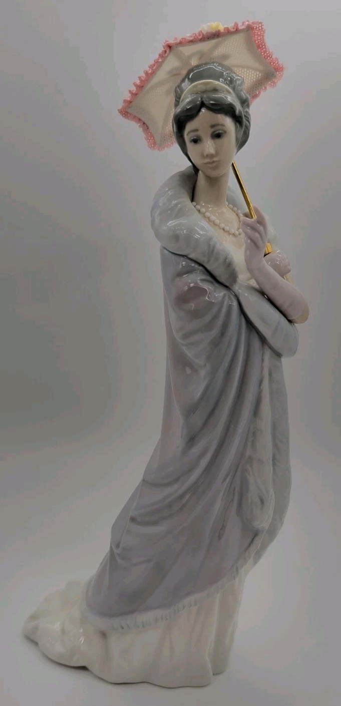 Lladro 5211 Angela Porcelain Figurine Lady with Lace Parasol Umbrella Spain Lladro 5211 Angela Porcelain Figurine Lady with Lace Parasol Umbrella Spain