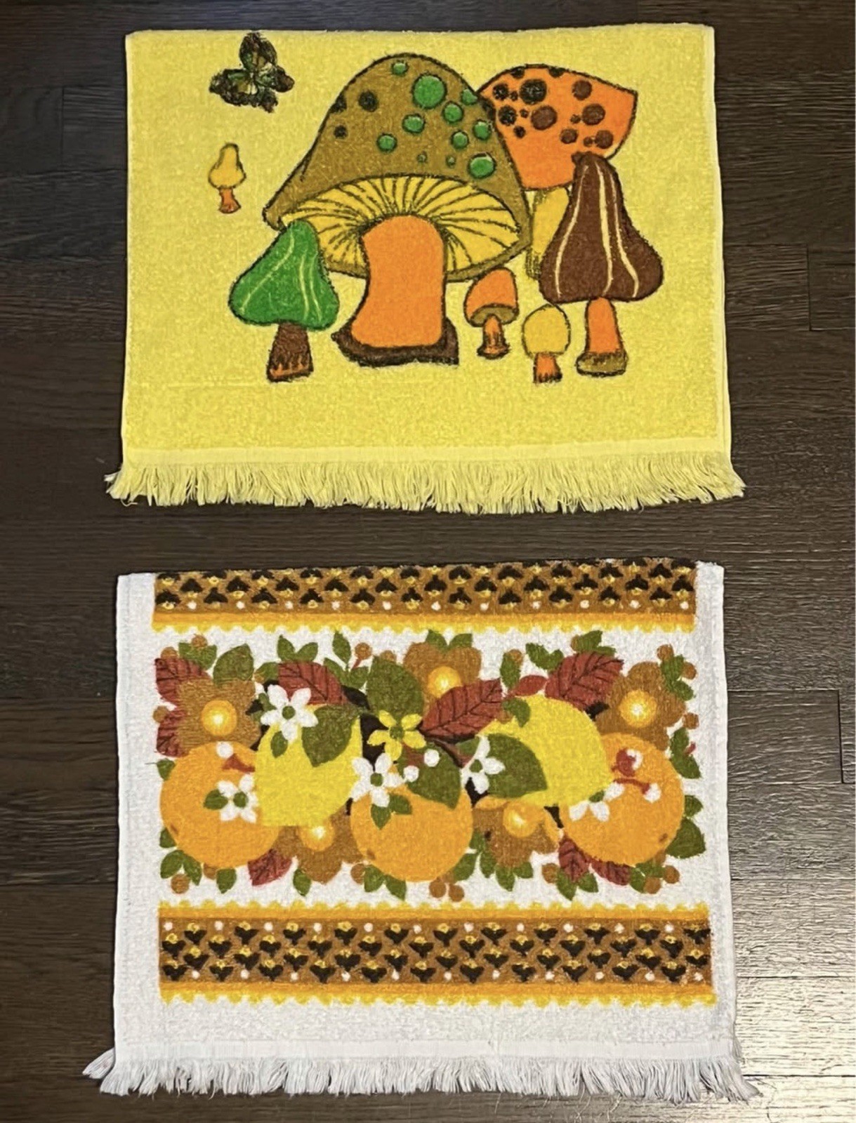 Vintage 70s Terry Cloth Towels Mushroom Fruit Floral Fringe Retro Mod Pair