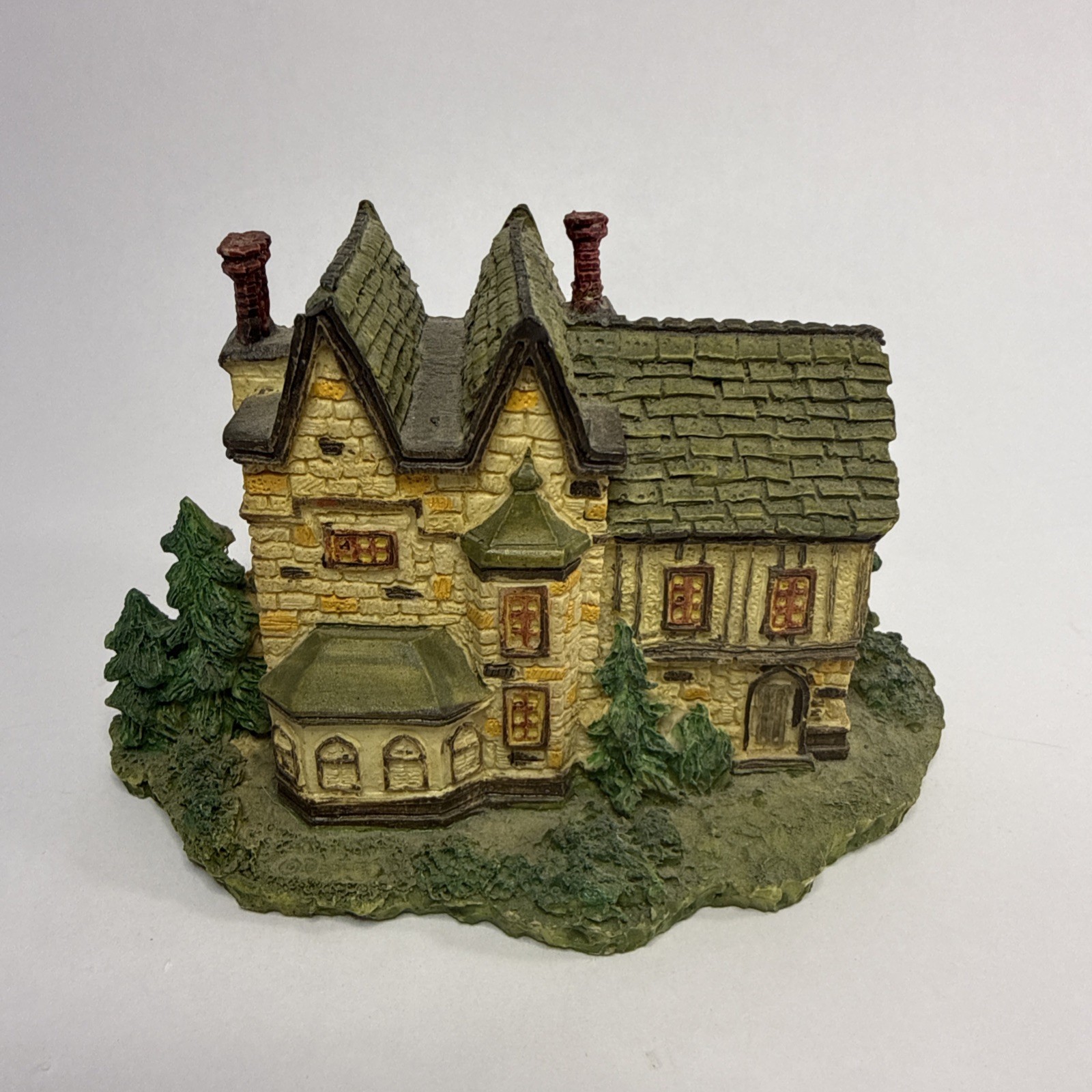 Vintage Dept 56 Dickens Village Miniatures Chesterton Manor 1987 Vintage Dept 56 Dickens Village Miniatures Chesterton Manor 1987