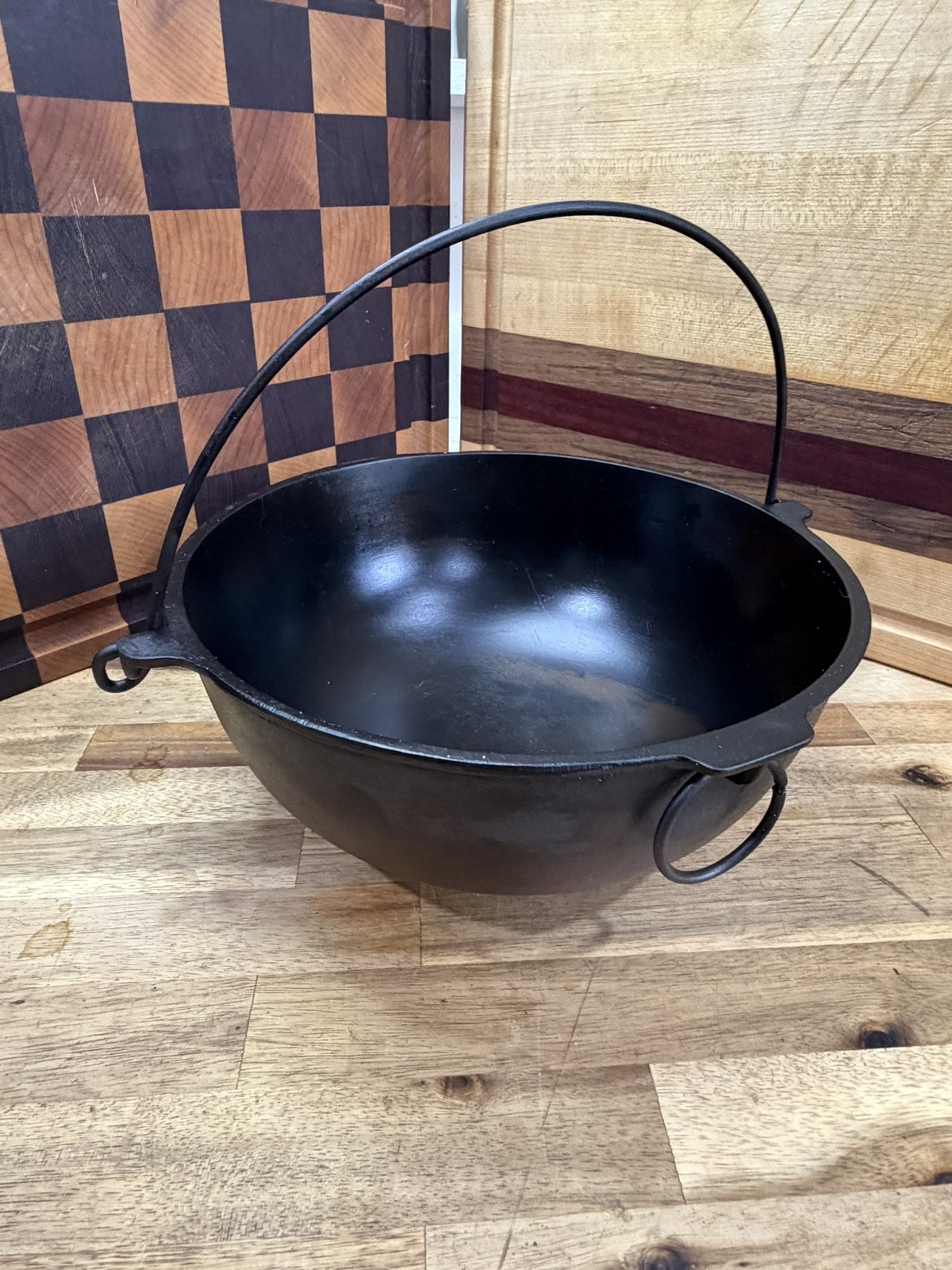 Erie (Pre-Griswold) - #2 Scotch Bowl Erie (Pre-Griswold) - #2 Scotch Bowl