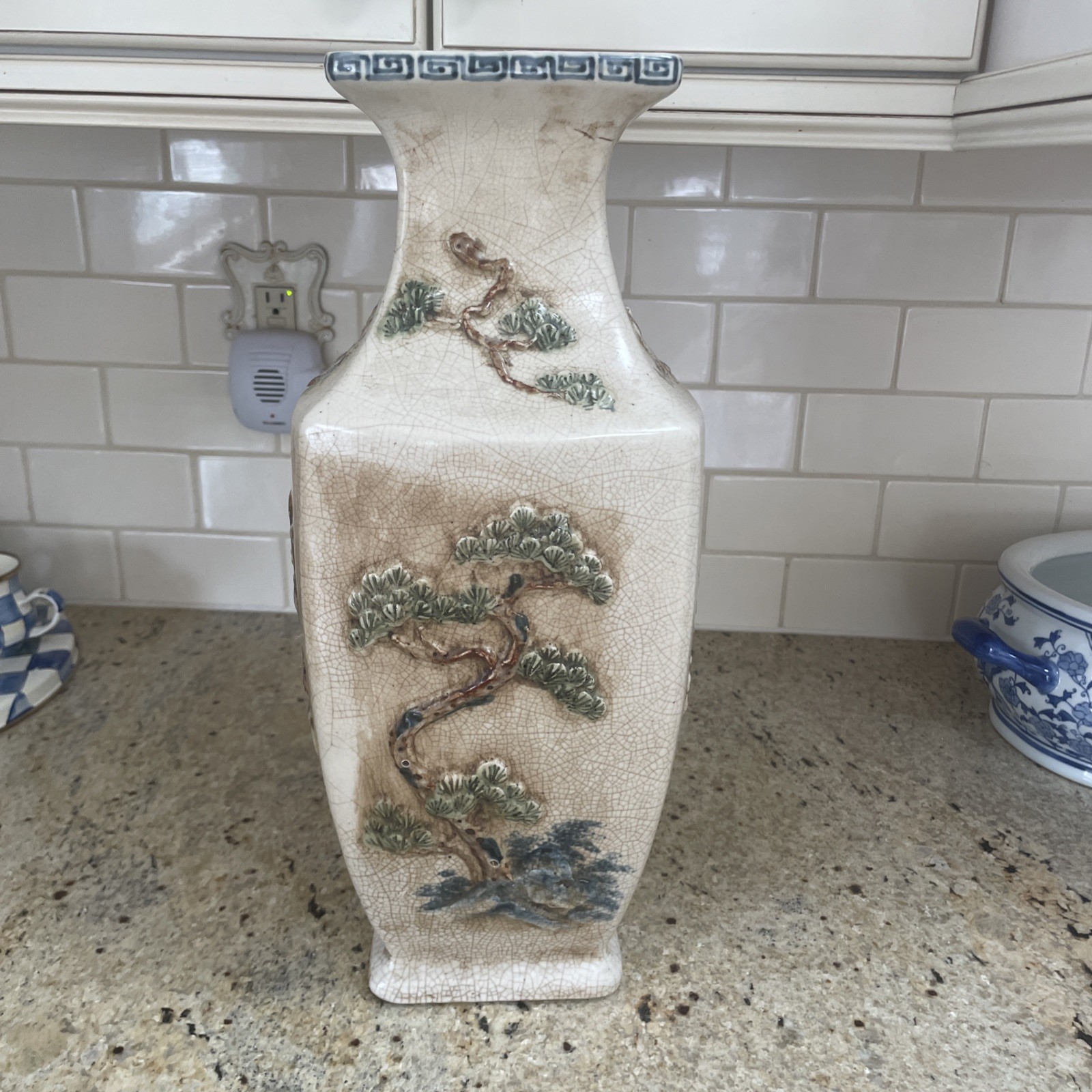 VTG John Richard Porcelain Asian Vase VTG John Richard Porcelain Asian Vase