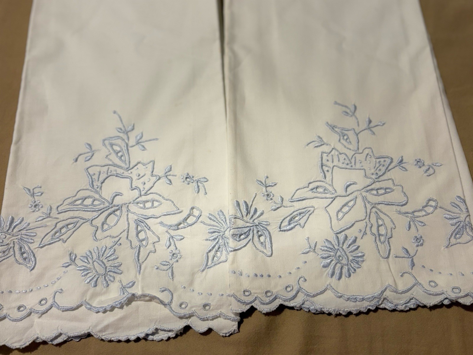2 Vintage 1950s Blue Cutwork Embroidery Pillowcases NOS Scalloped Eyelet Hem 2 Vintage 1950s Blue Cutwork Embroidery Pillowcases NOS Scalloped Eyelet Hem