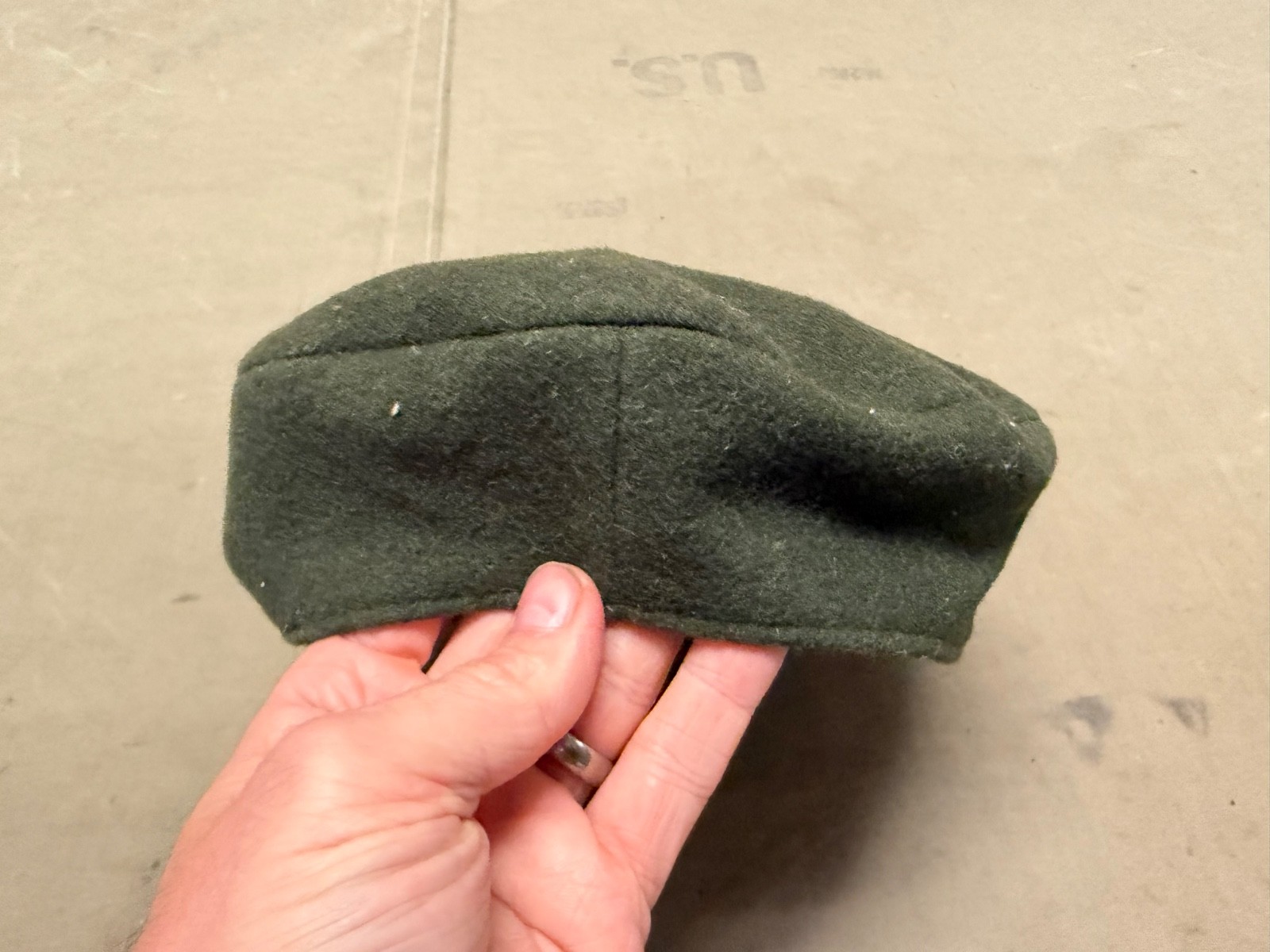 WWII SOVIET RUSSIA WOMEN'S M1941 GREEN WOOL BERET HAT W/INSIGNIA-SMALL WWII SOVIET RUSSIA WOMEN'S M1941 GREEN WOOL BERET HAT W/INSIGNIA-SMALL