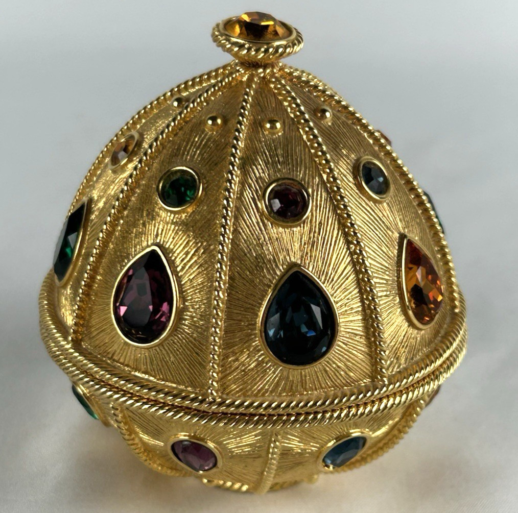 Vintage Napier Gold Toned Bejeweled Egg Shaped Trinket Box Missing Jewel Rare Vintage Napier Gold Toned Bejeweled Egg Shaped Trinket Box Missing Jewel Rare