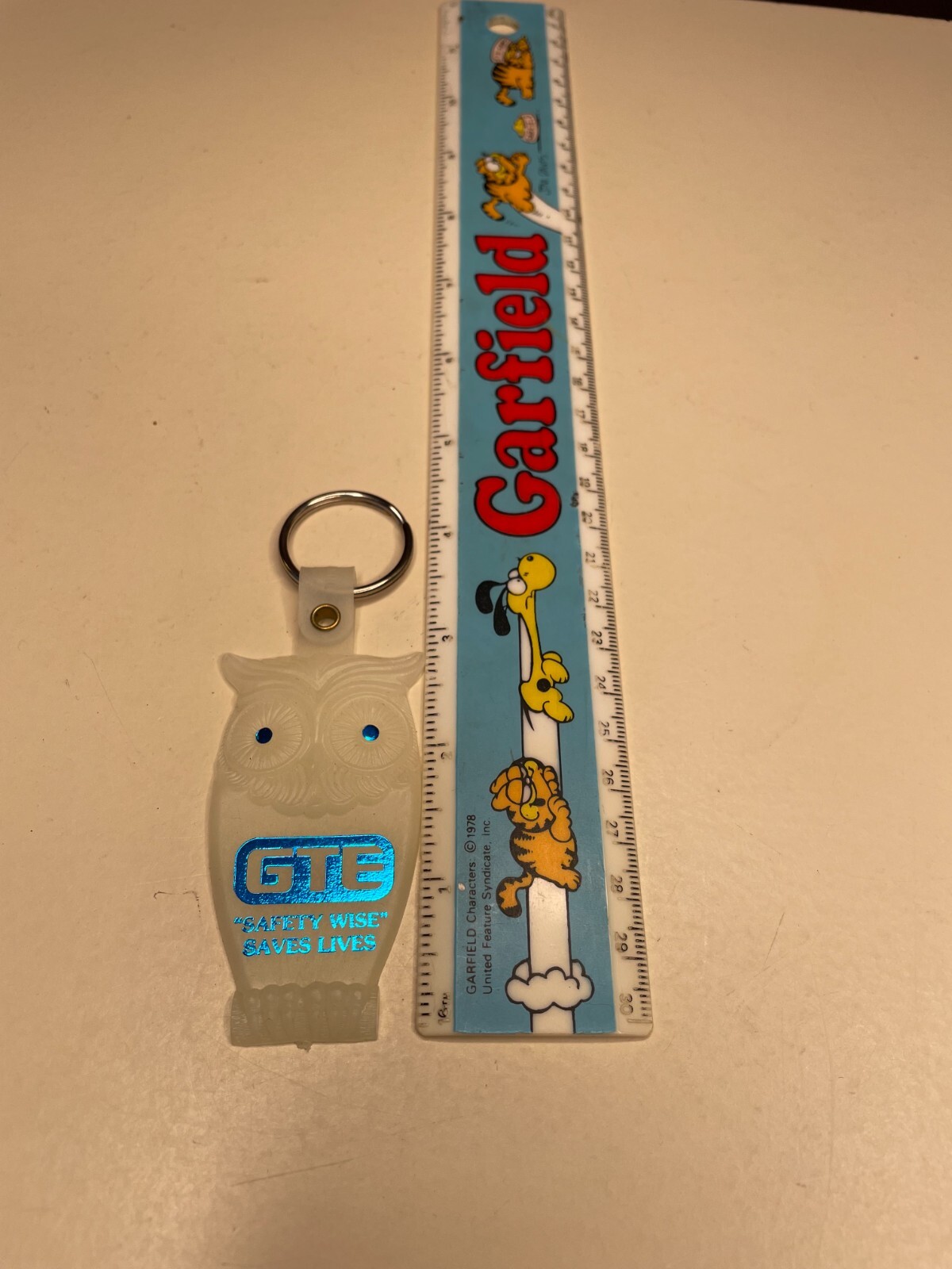 Vintage GTE Owl Key Chain General Telephone Fob NOS Plastic 1970s 80s Keychain Vintage GTE Owl Key Chain General Telephone Fob NOS Plastic 1970s 80s Keychain