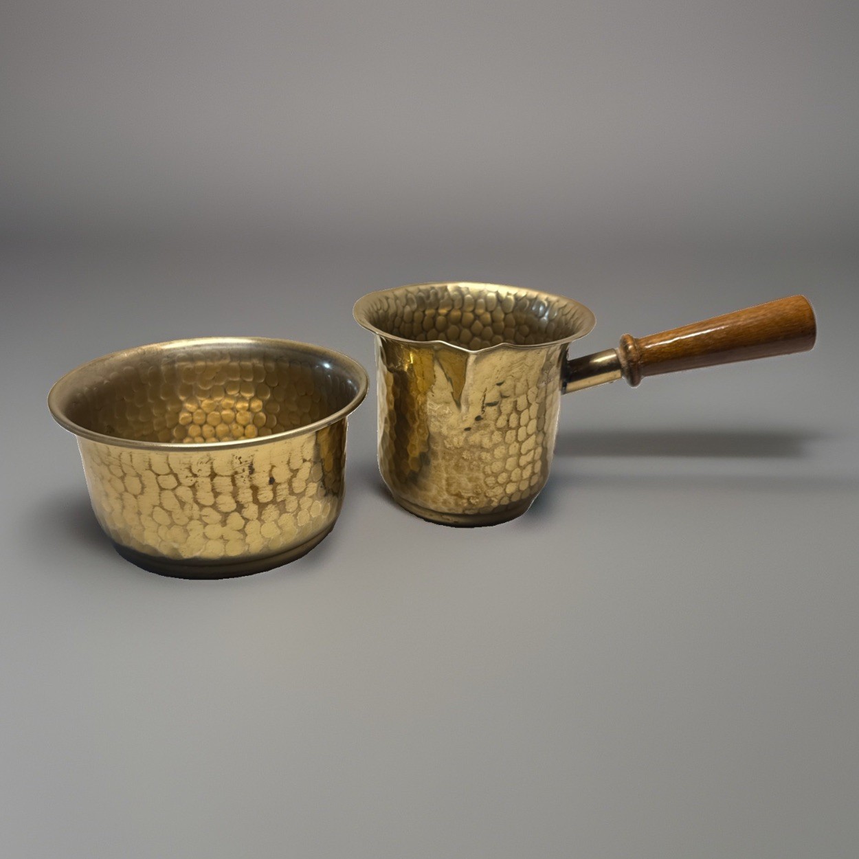 Vintage Mid-Century Swedish Hammered Brass Coffee Pot & Bowl Set -Handarbete Vintage Mid-Century Swedish Hammered Brass Coffee Pot & Bowl Set -Handarbete