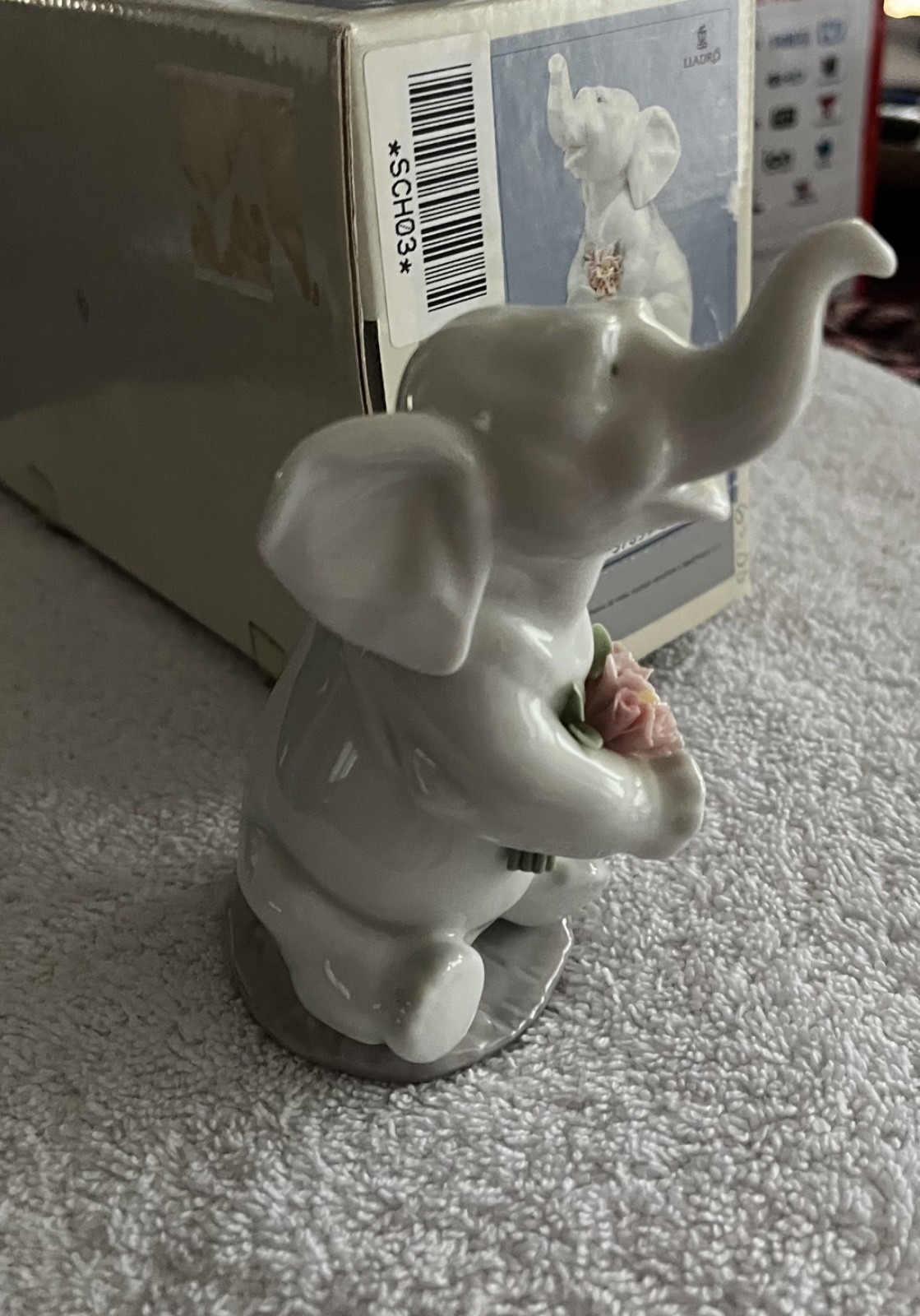VTG 90s Lladro Elephant Figurine #6462 "Lucky in Love" Retired Applied Flowers VTG 90s Lladro Elephant Figurine #6462 "Lucky in Love" Retired Applied Flowers
