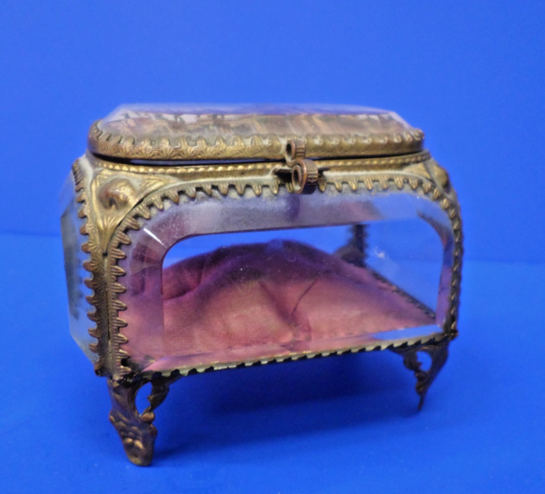Antique 1904 ST LOUIS World Fair Beveled Glass Small Jewelry Casket Trinket Box