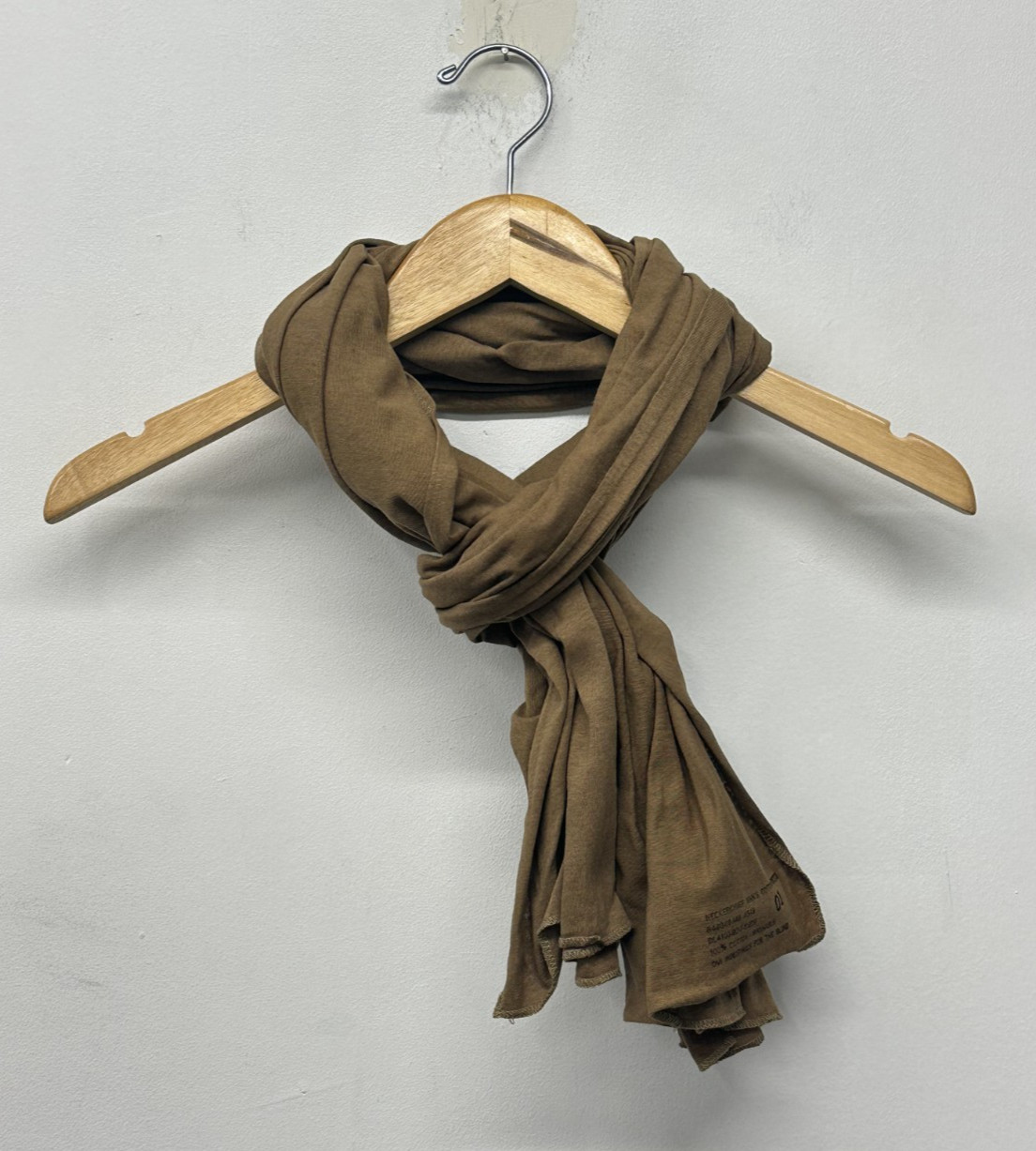 NOS US Military Neckerchief/Scarf, Coyote Brown, 72 x 24, 100% Cotton, V-89 NOS US Military Neckerchief/Scarf, Coyote Brown, 72 x 24, 100% Cotton, V-89
