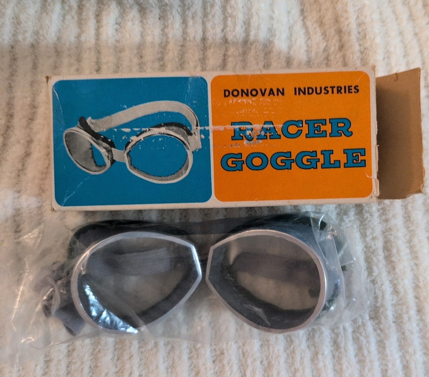 Vintage Racing Goggles Donavan Industries 1950s era goggles Vintage Racing Goggles Donavan Industries 1950s era goggles