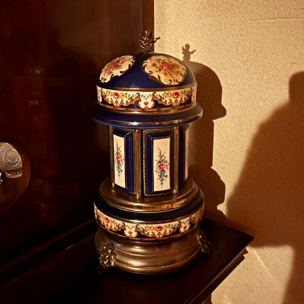 Italian Cigarette carousel Vintage Blue Gold White Floral / music/opens Italian Cigarette carousel Vintage Blue Gold White Floral / music/opens