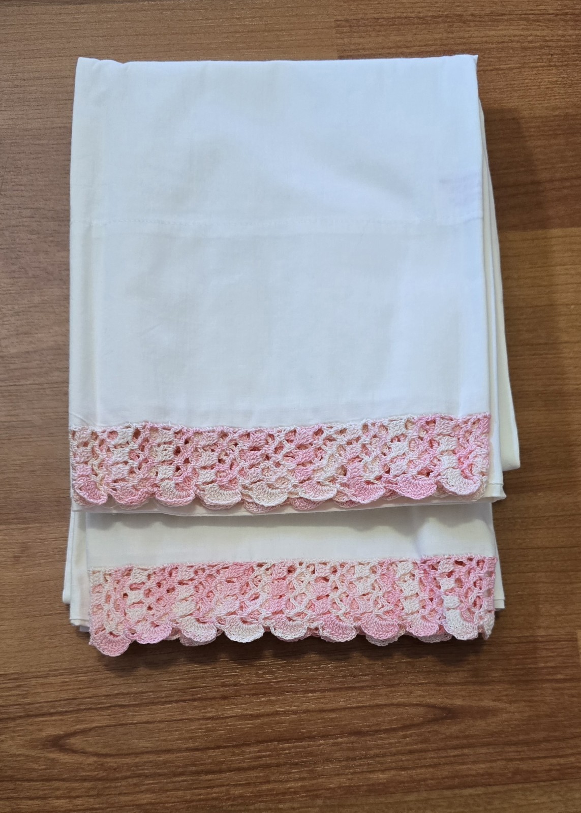 Vintage Pink Hand Crochet Lace Pillowcases Pair W.T. Grant Cotton Percale USA Vintage Pink Hand Crochet Lace Pillowcases Pair W.T. Grant Cotton Percale USA