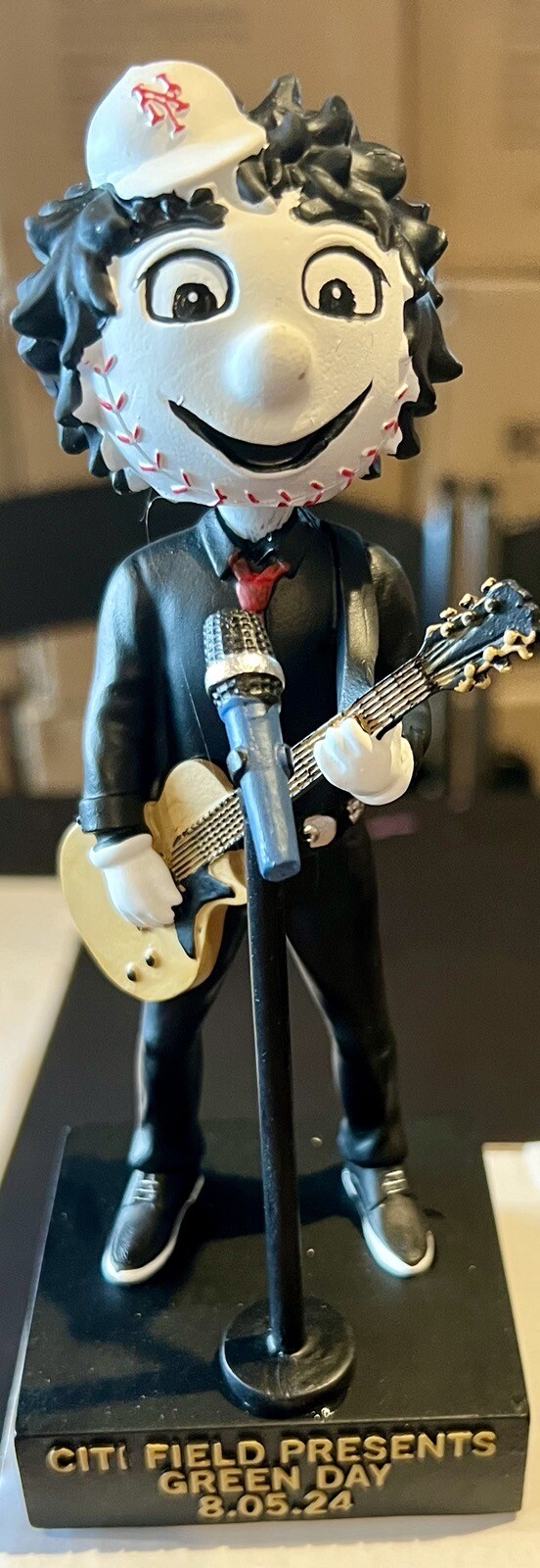 GREEN DAY MR MET BOBBLEHEAD SGA BILLIE JOE ARMSTRONG NY METS CITI FIELD 8/5/2024 GREEN DAY MR MET BOBBLEHEAD SGA BILLIE JOE ARMSTRONG NY METS CITI FIELD 8/5/2024