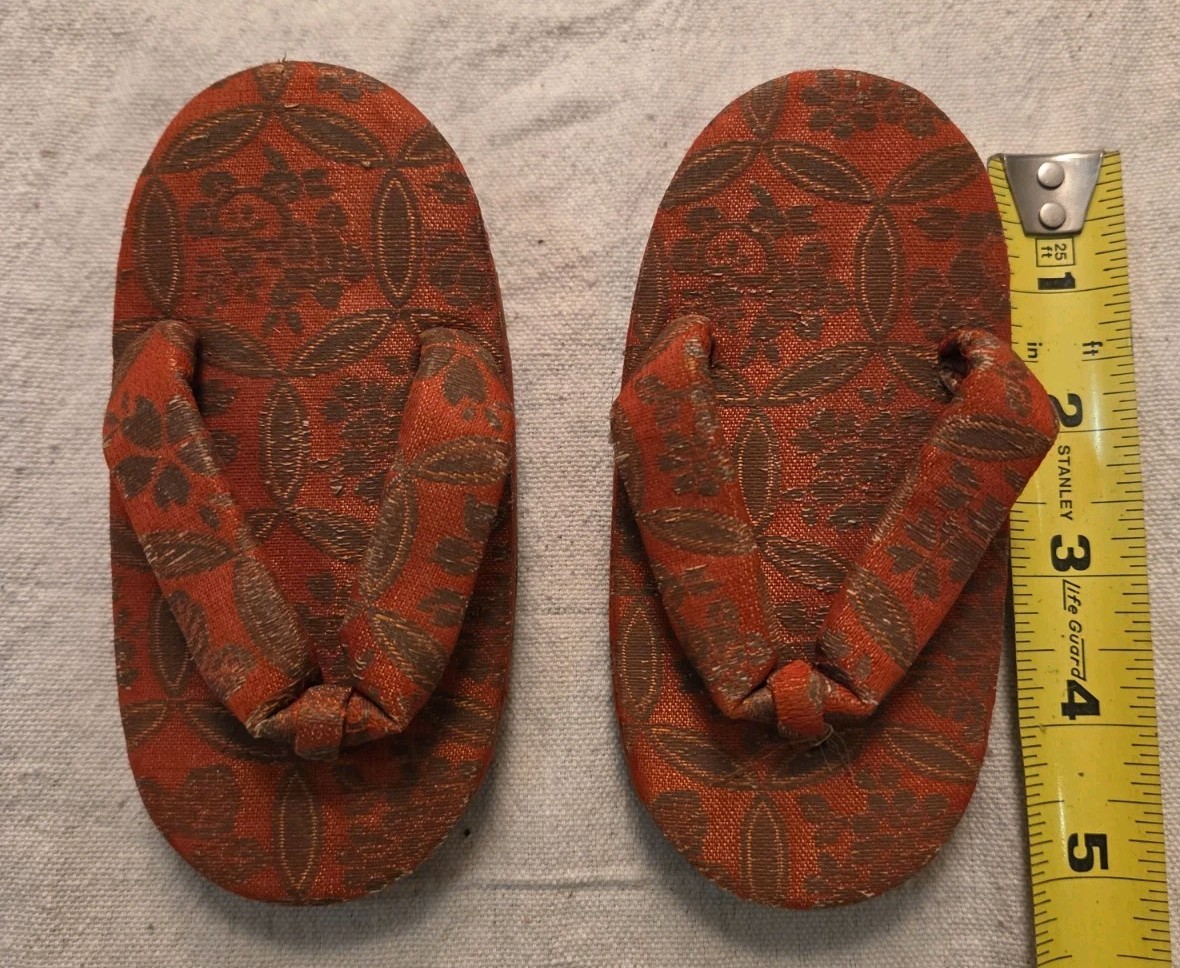 Vintage Japanese Child Zori Sandals 5" Red Gold Brocade Kimono Shichi-Go-San Vintage Japanese Child Zori Sandals 5" Red Gold Brocade Kimono Shichi-Go-San