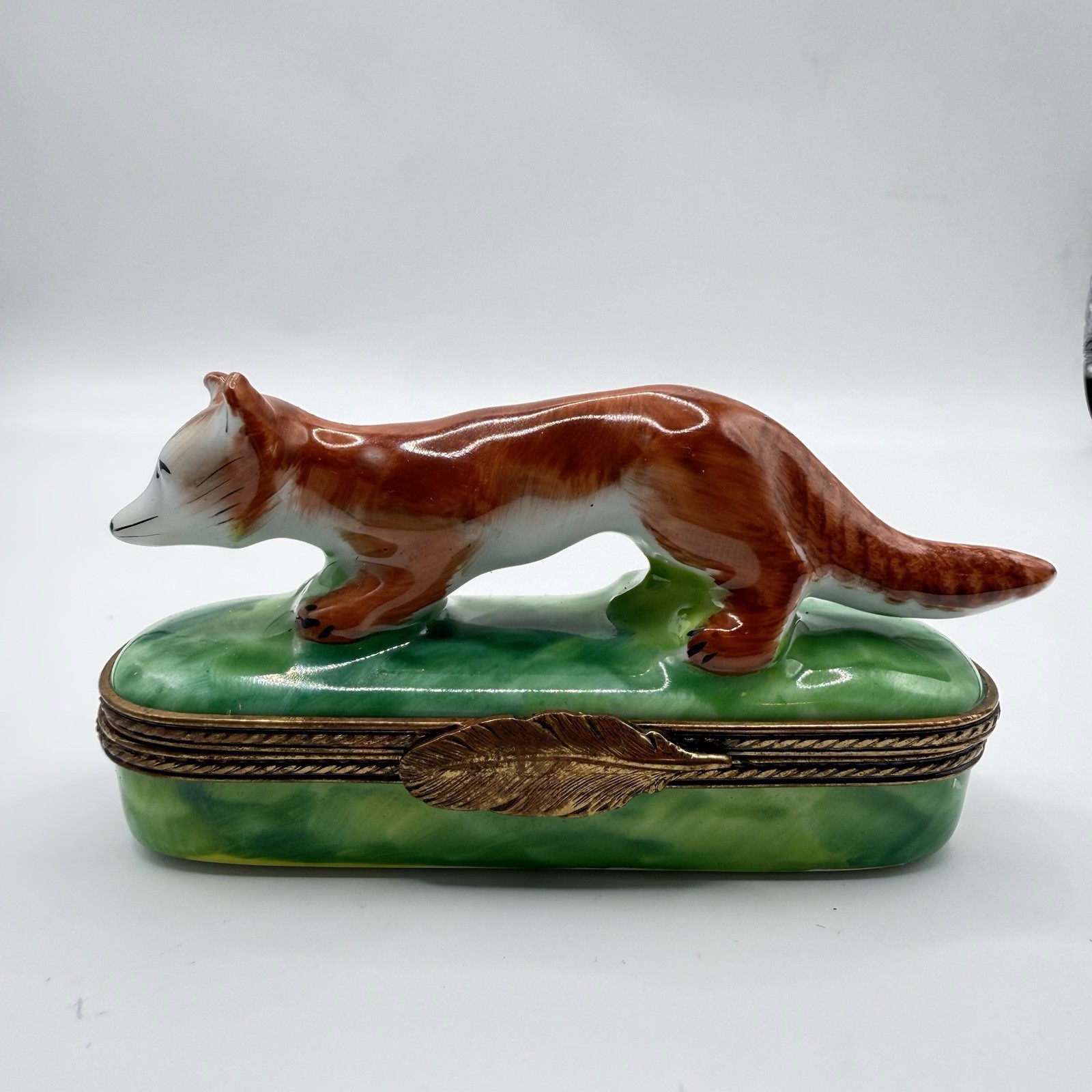 LIMOGES FOX FLORAL GRASS TRINKET BOX CHAMART PEINT MAIN FRANCE VINTAGE VIDEO LIMOGES FOX FLORAL GRASS TRINKET BOX CHAMART PEINT MAIN FRANCE VINTAGE VIDEO