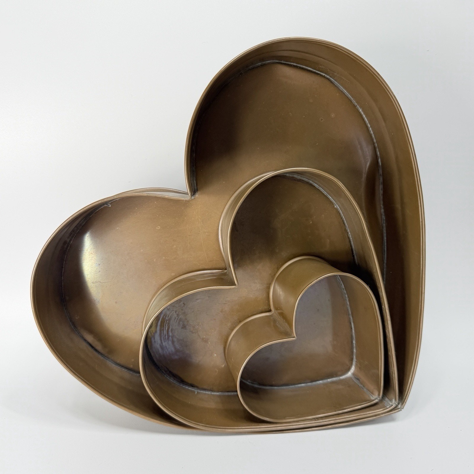 Set 3 Vtg 90s Michael Bonne Solid Copper Heart Cake Pan Shelves 12" 8" 5" Signed Set 3 Vtg 90s Michael Bonne Solid Copper Heart Cake Pan Shelves 12" 8" 5" Signed
