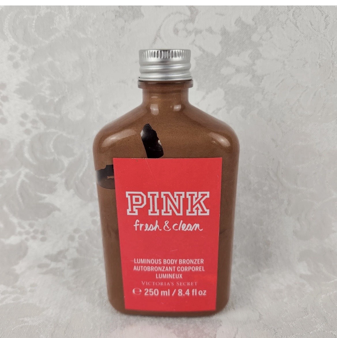 PINK Fresh & Clean Luminous Body Bronzer Apple & Lily New Very Rare PINK Fresh & Clean Luminous Body Bronzer Apple & Lily New Very Rare