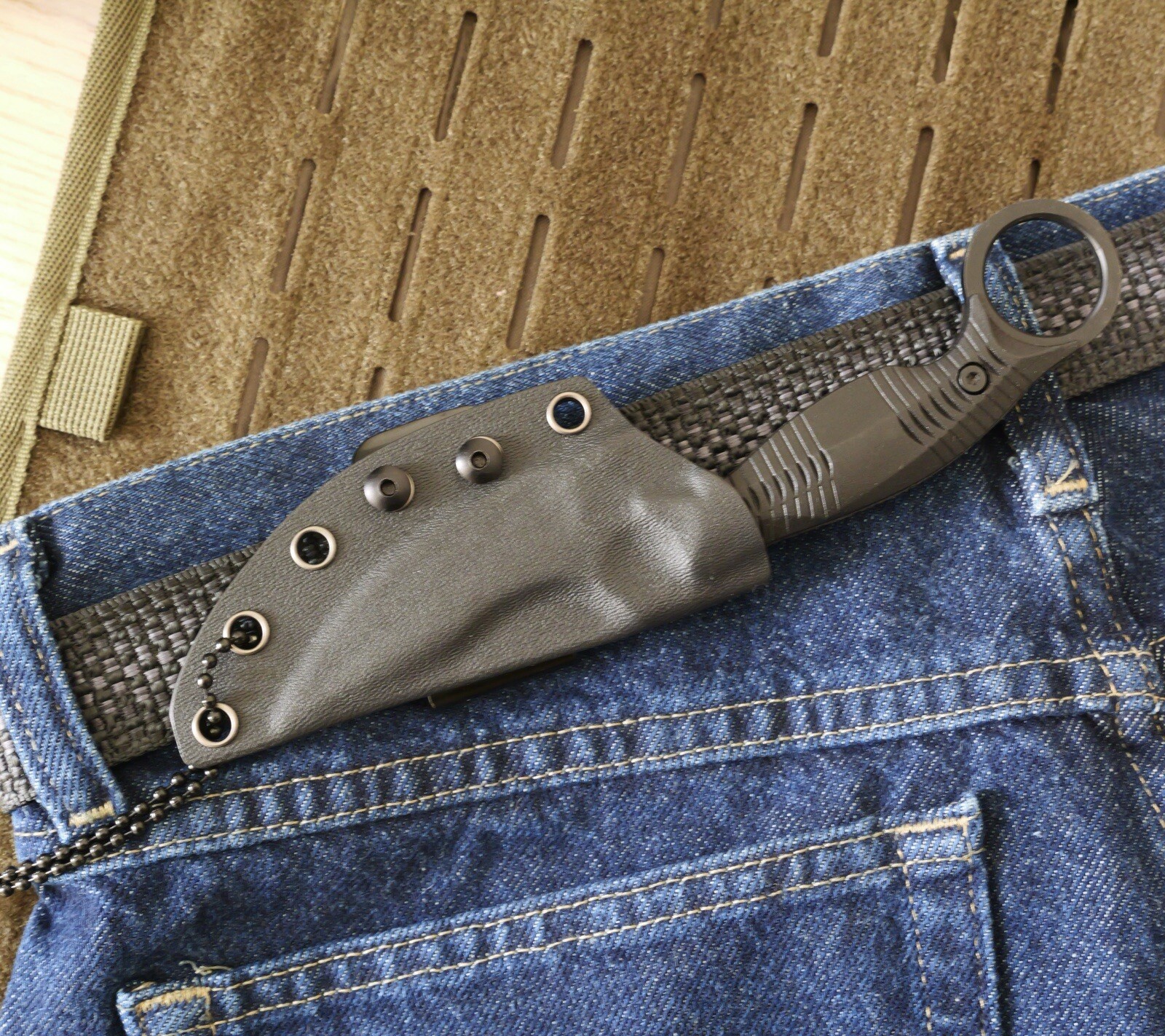 Horizontal Carry Fixed Blade Knife 7.5" Overall Neck Knife Tactical 8CR13 Steel Horizontal Carry Fixed Blade Knife 7.5" Overall Neck Knife Tactical 8CR13 Steel