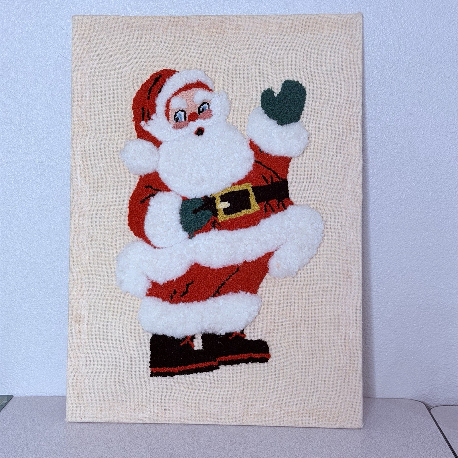 VTG 1977 Handmade Punch Needle Santa Christmas Wall Art 21x15 Tufted Yarn Burlap VTG 1977 Handmade Punch Needle Santa Christmas Wall Art 21x15 Tufted Yarn Burlap