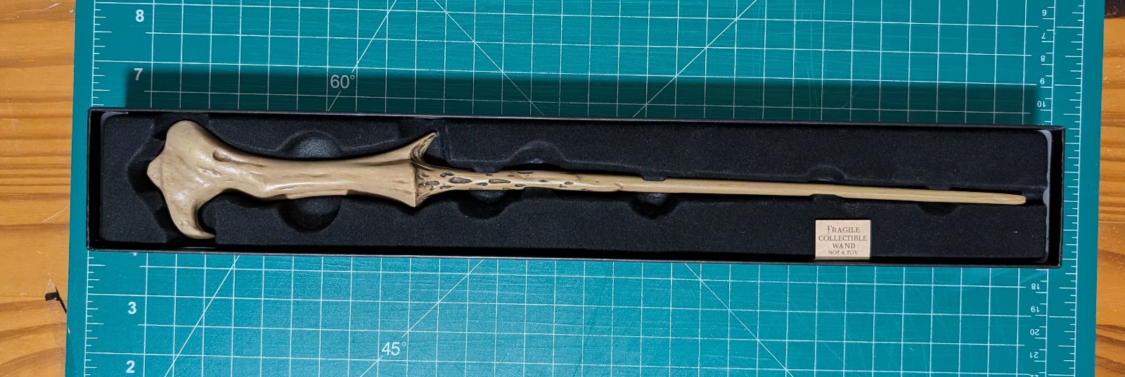 Universal Studios Wizarding World of Harry Potter Voldemort Wand 14" Universal Studios Wizarding World of Harry Potter Voldemort Wand 14"