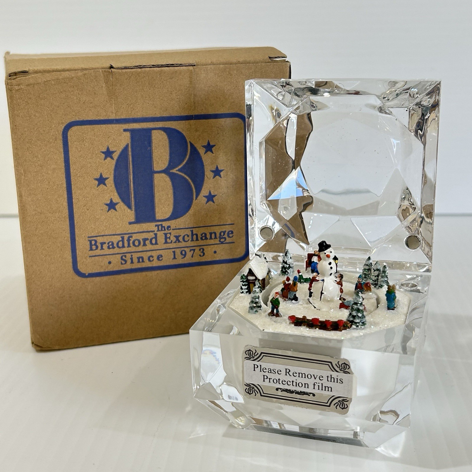 Thomas Kinkade "Winter Wonderland" Music Box Xmas Animated Bradford Exchange Thomas Kinkade "Winter Wonderland" Music Box Xmas Animated Bradford Exchange