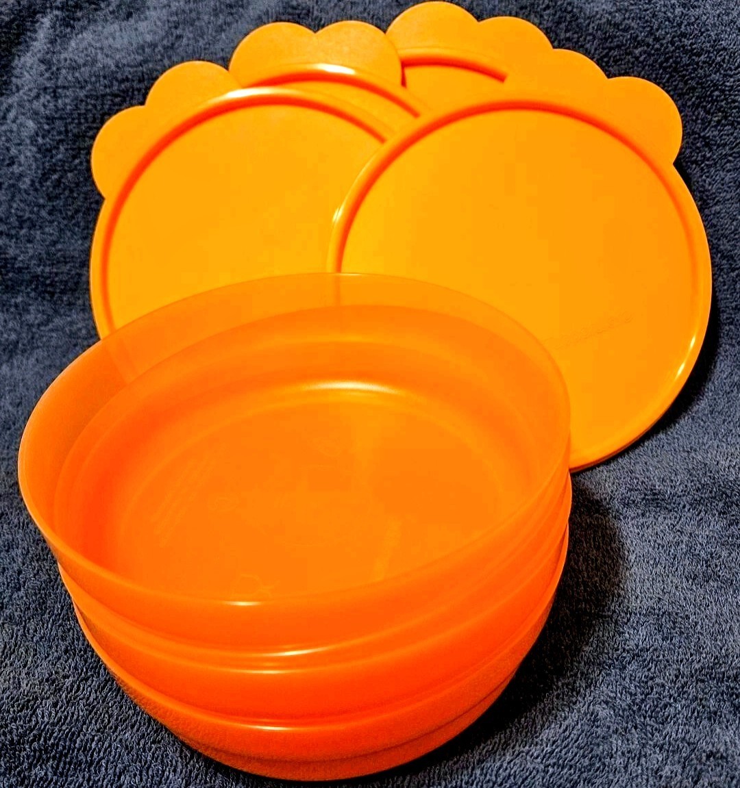 SALE Tupperware WONDER Bowls 4 PC BRIGHT ORANGE SEALS 3 CUPS EA NEW BPA FREE SALE Tupperware WONDER Bowls 4 PC BRIGHT ORANGE SEALS 3 CUPS EA NEW BPA FREE